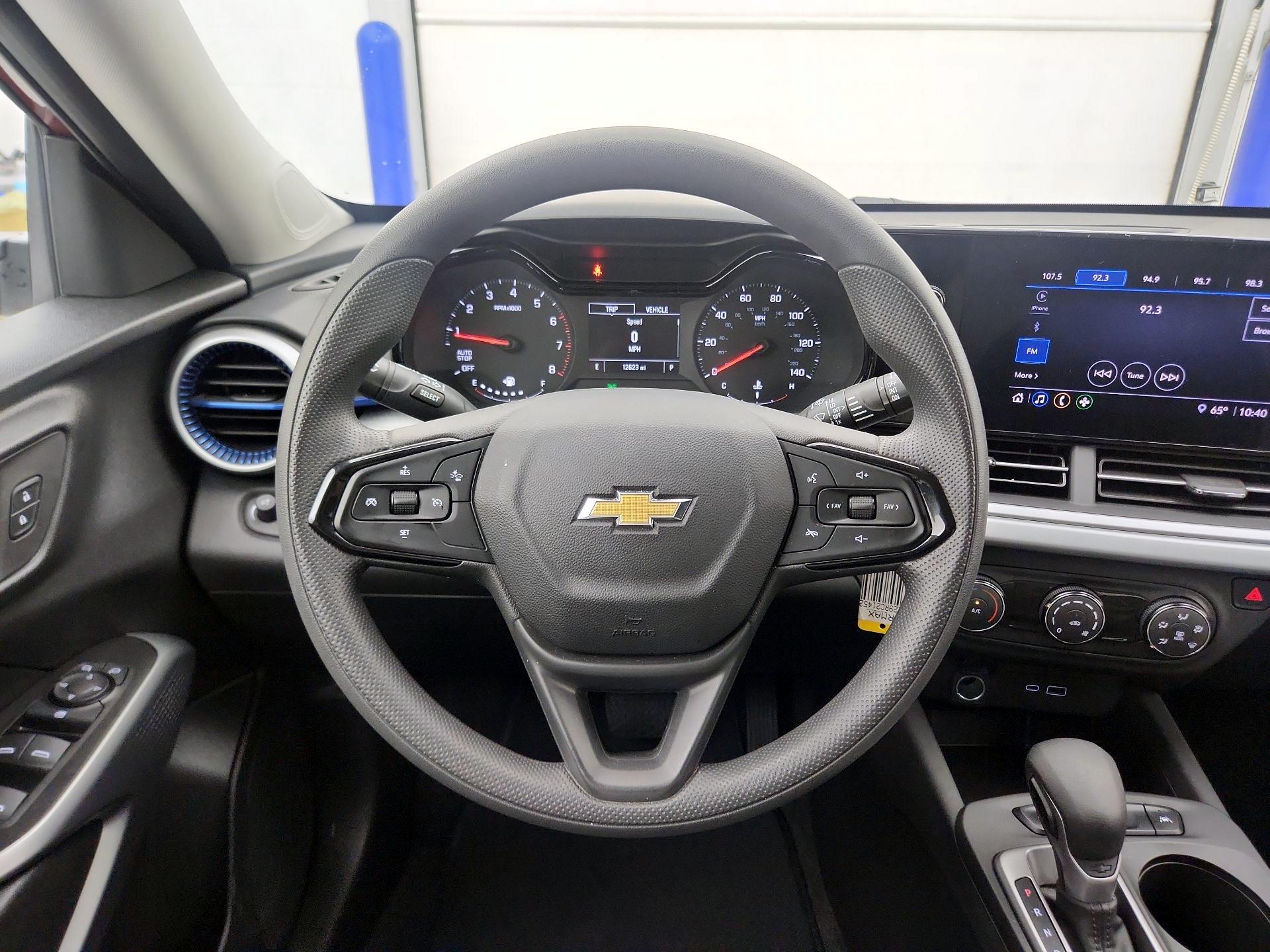 Thumbnail: 2024 Chevrolet Trax - 10