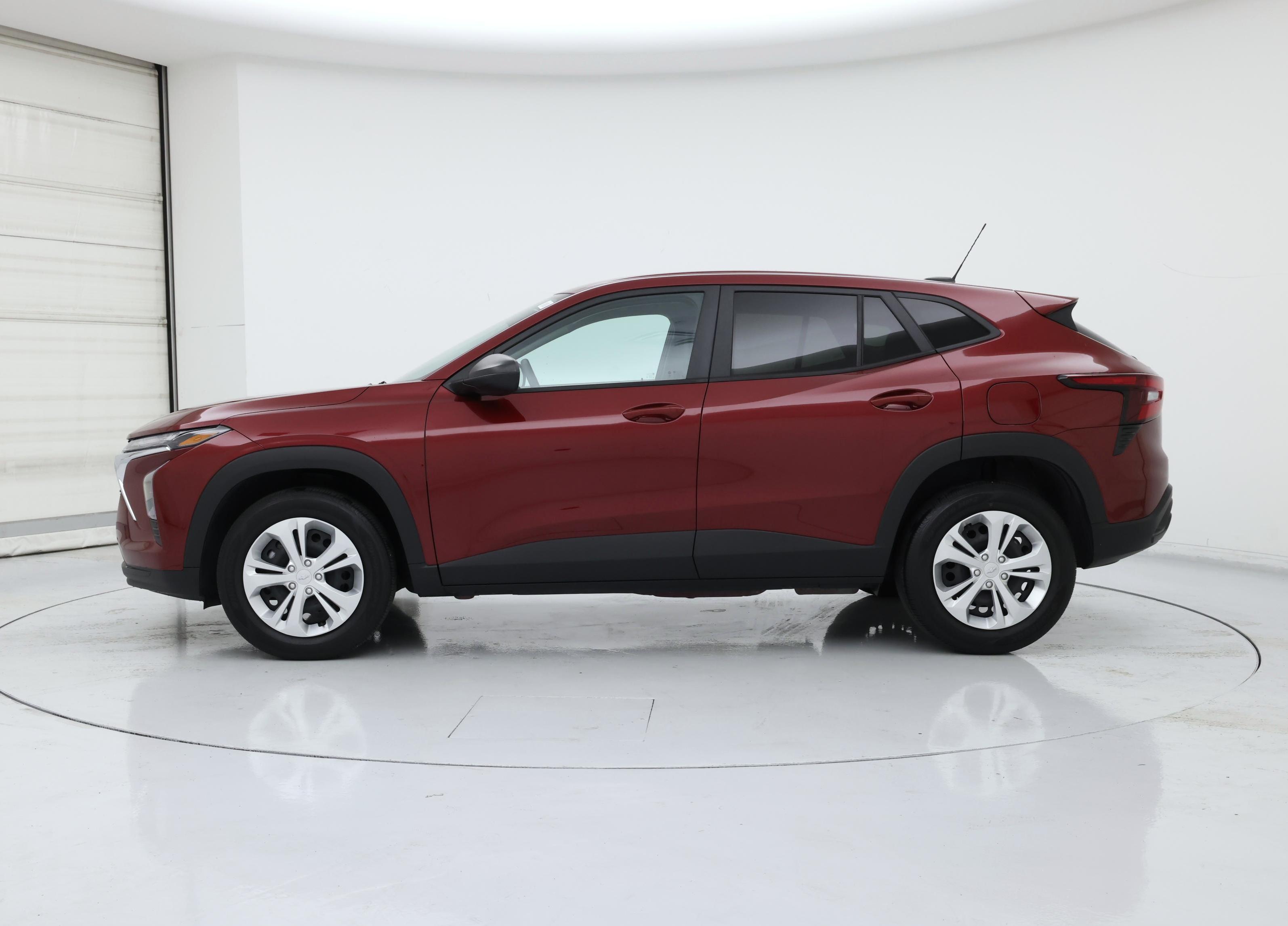 Thumbnail: 2024 Chevrolet Trax - 3