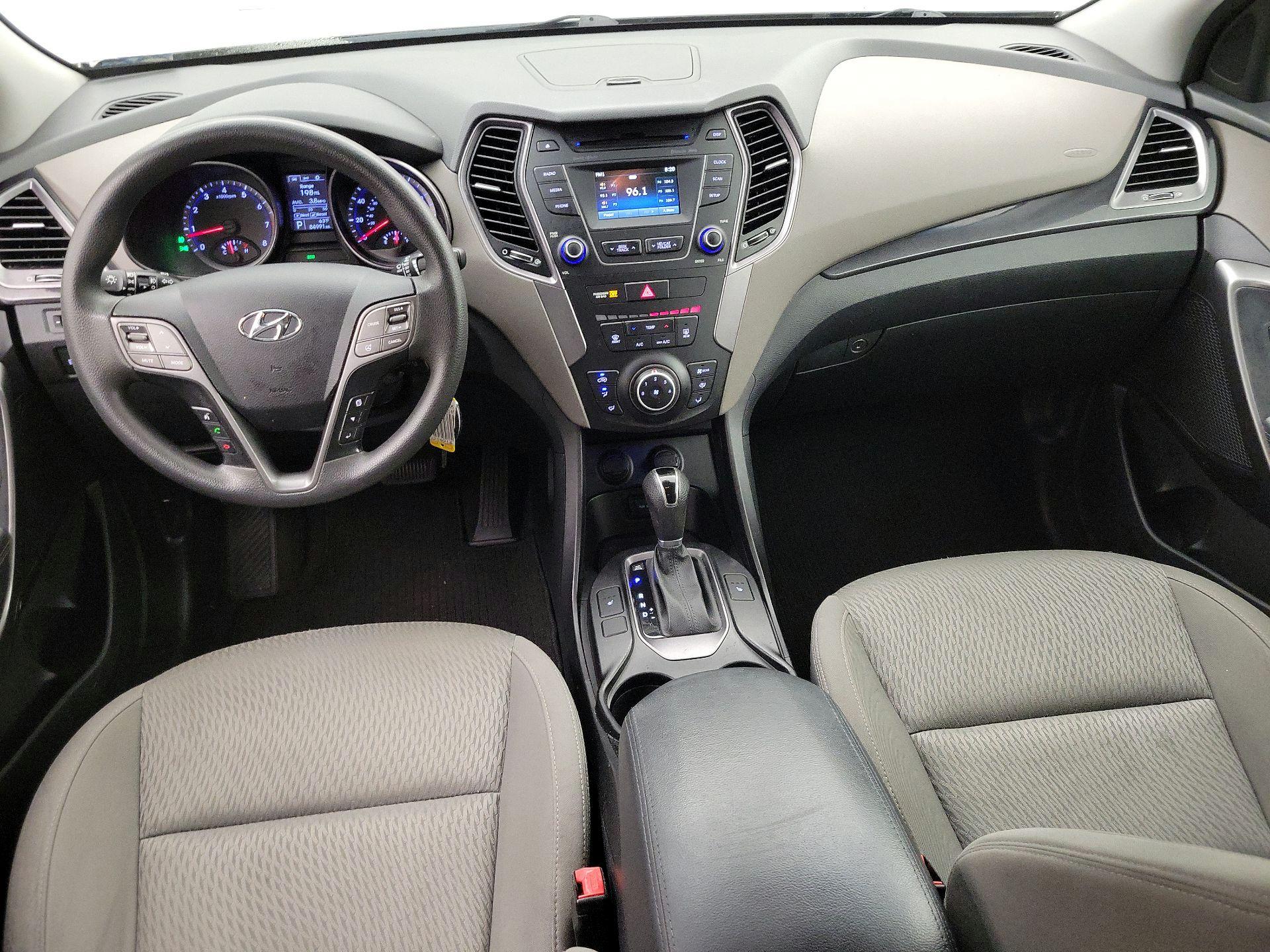 Thumbnail: 2016 Hyundai Santa Fe - 9