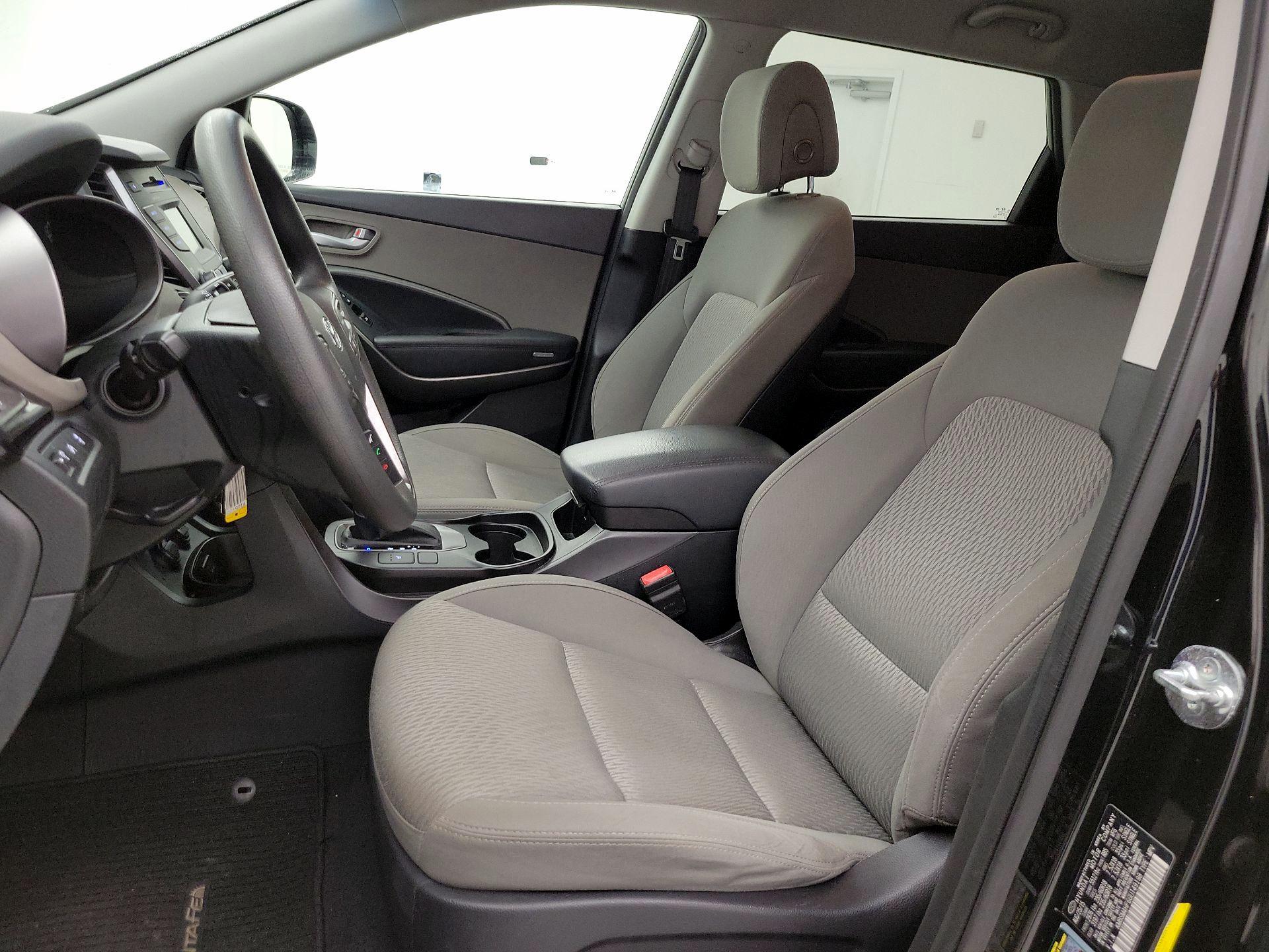 Thumbnail: 2016 Hyundai Santa Fe - 11