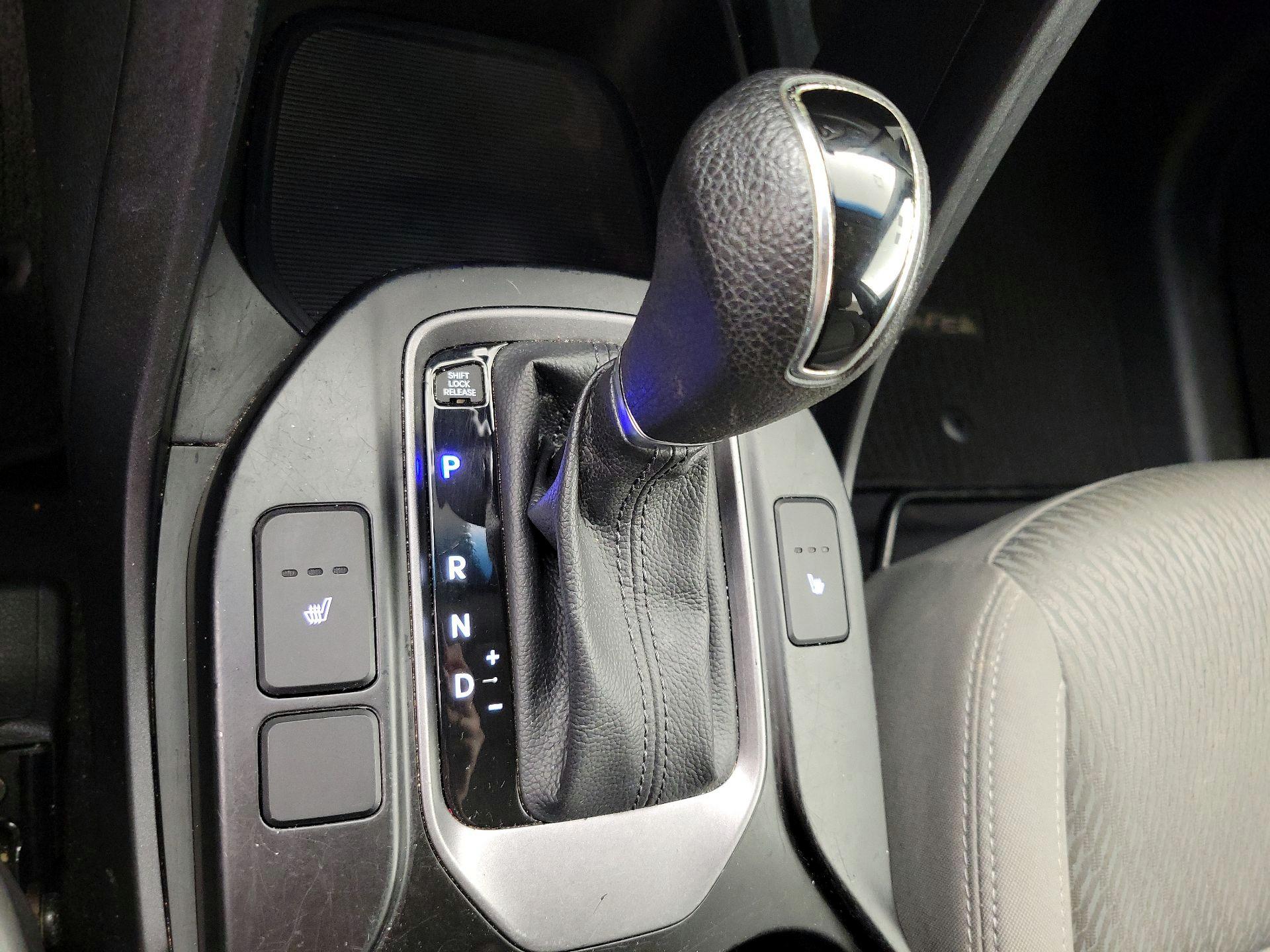 Thumbnail: 2016 Hyundai Santa Fe - 17