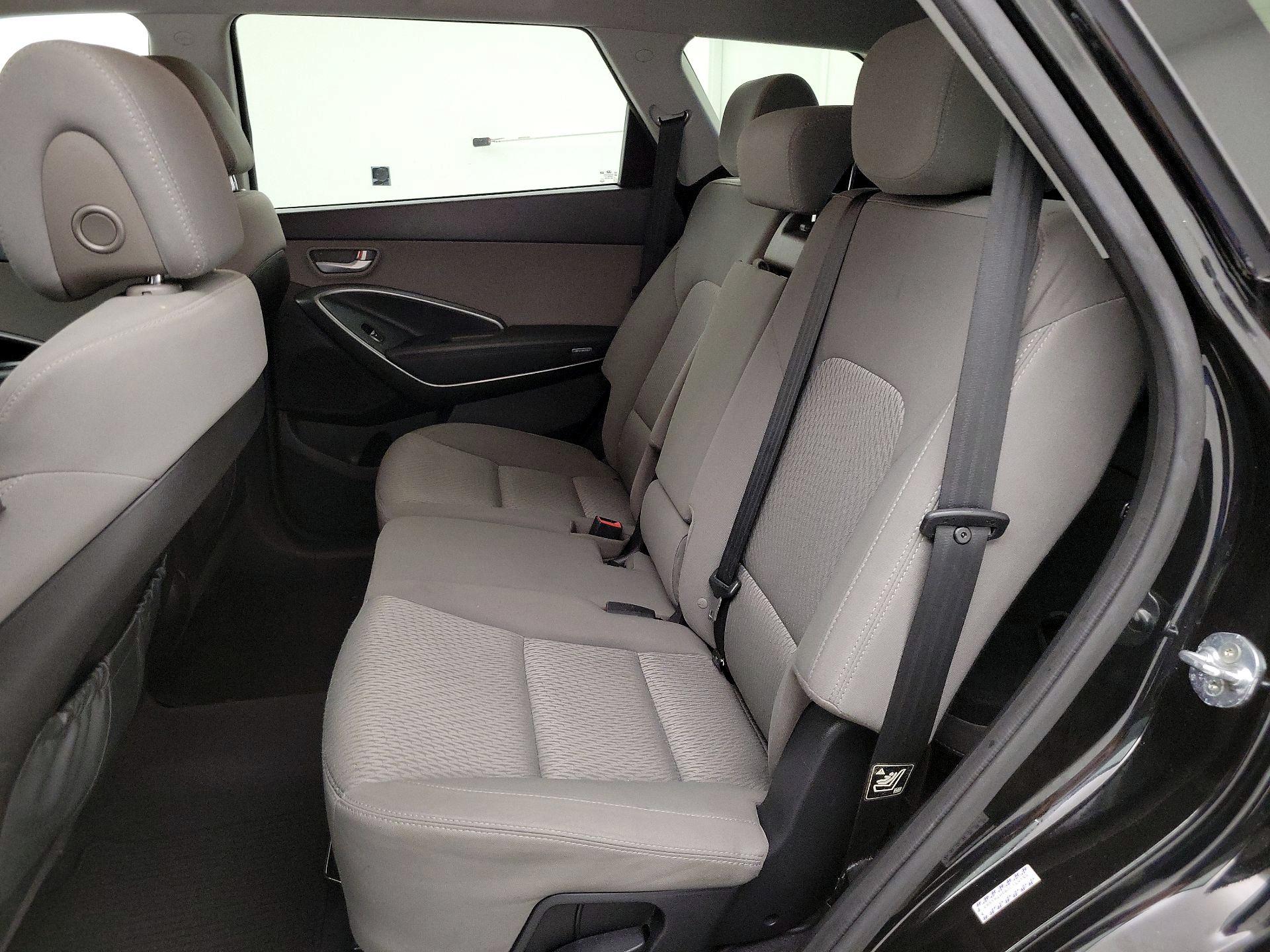 Thumbnail: 2016 Hyundai Santa Fe - 19