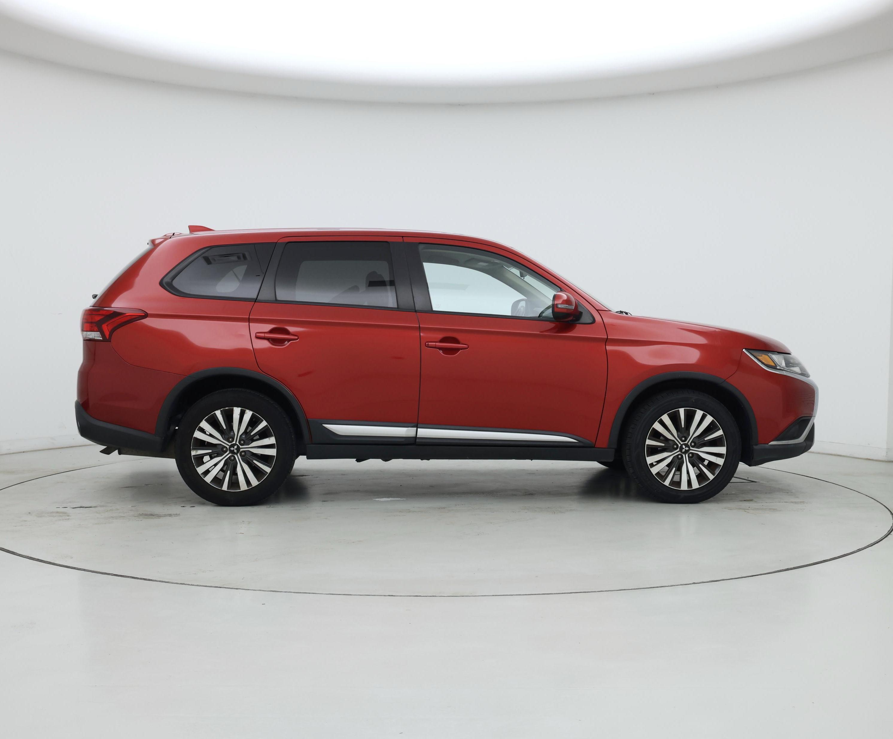 Thumbnail: 2019 Mitsubishi Outlander - 7