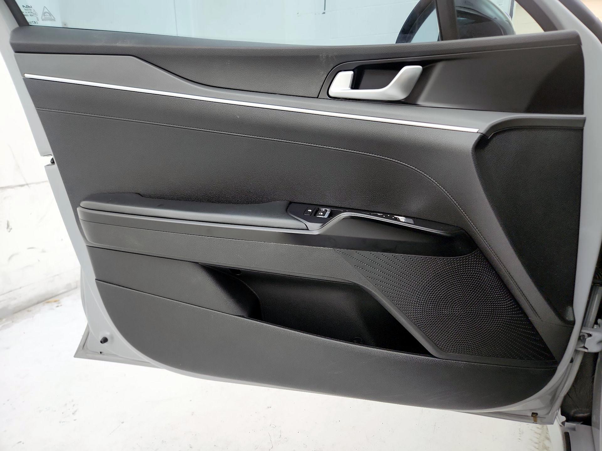 Thumbnail: 2023 Kia K5 - 12