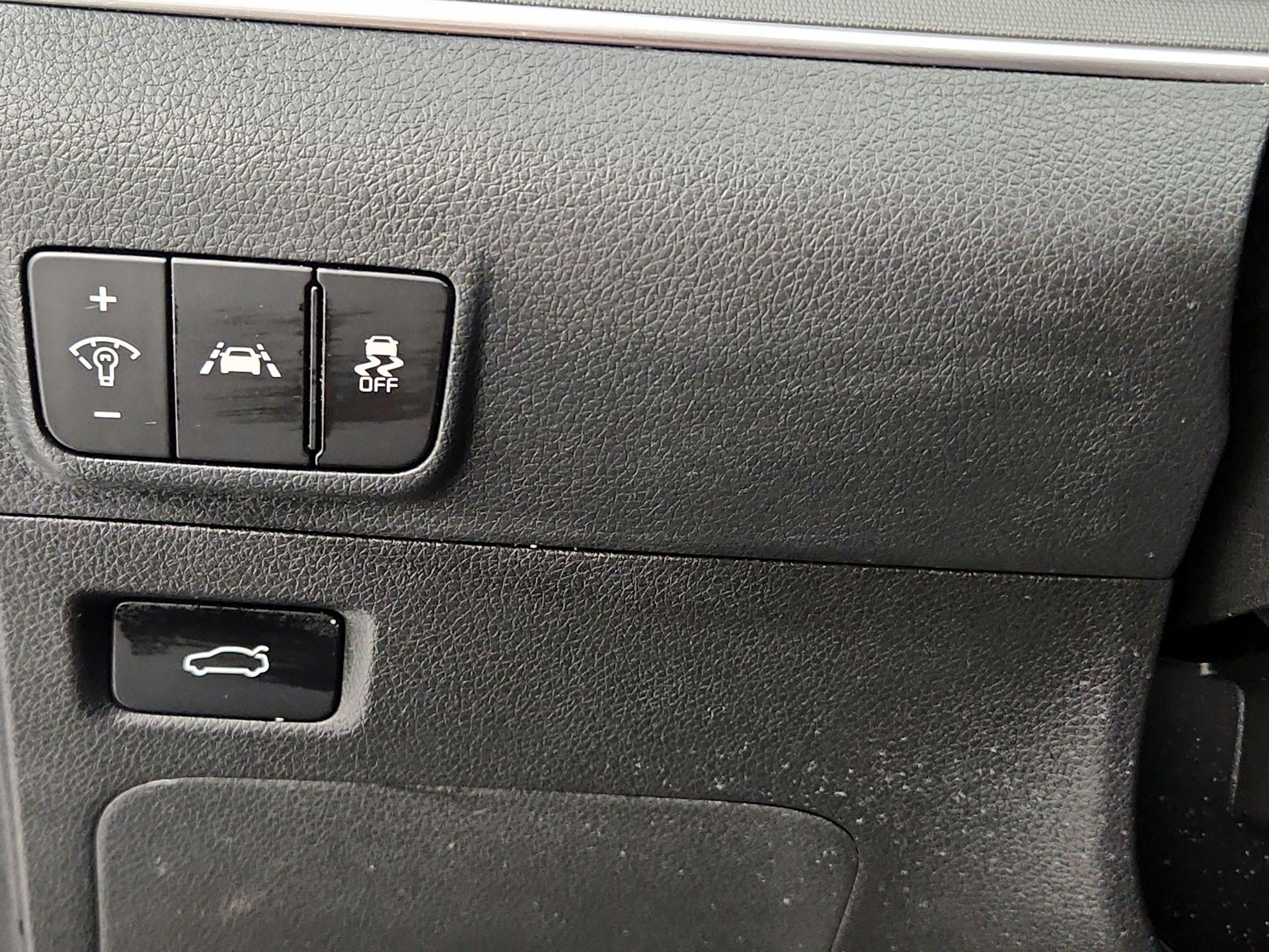 Thumbnail: 2023 Kia K5 - 13