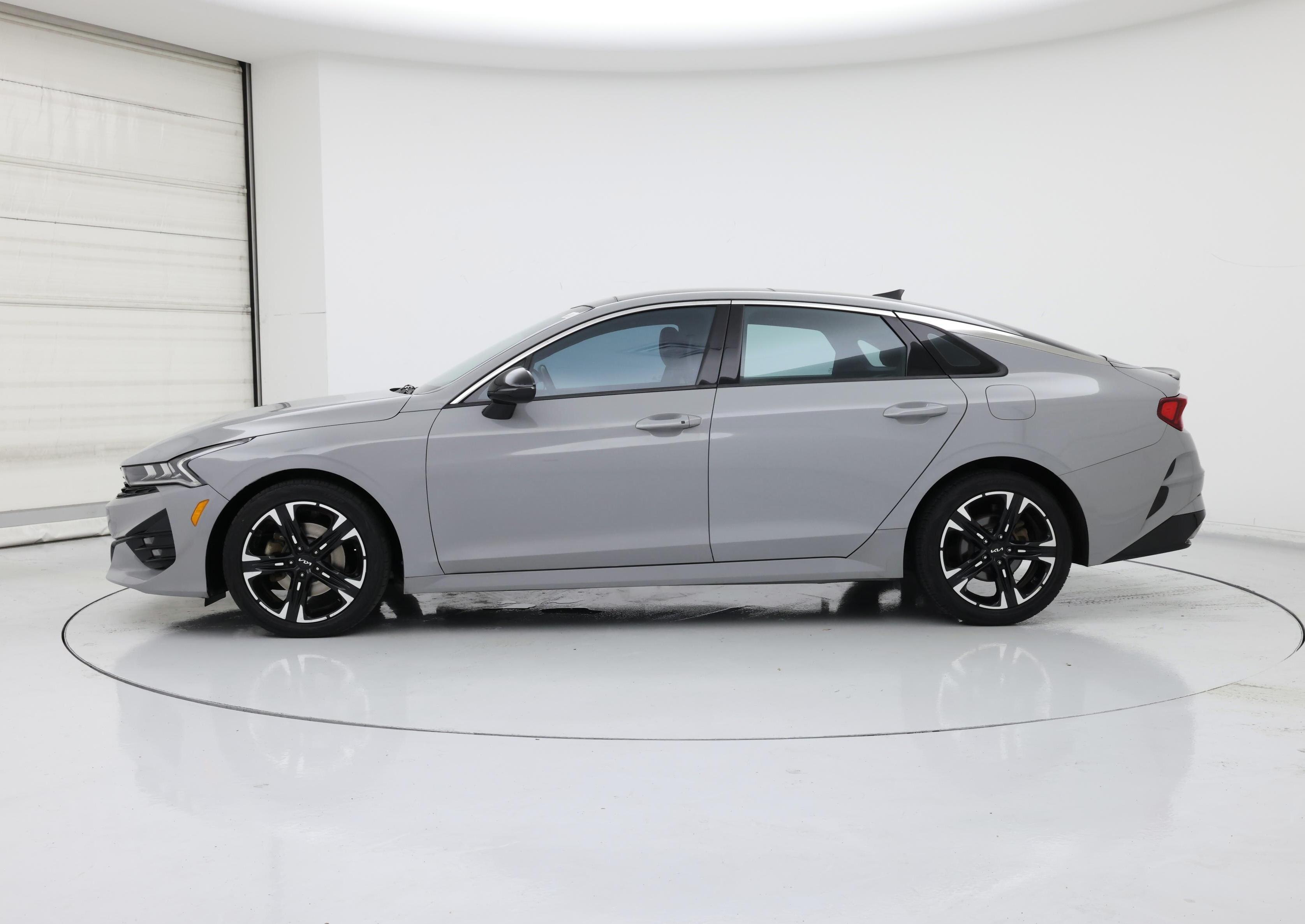 Thumbnail: 2023 Kia K5 - 3