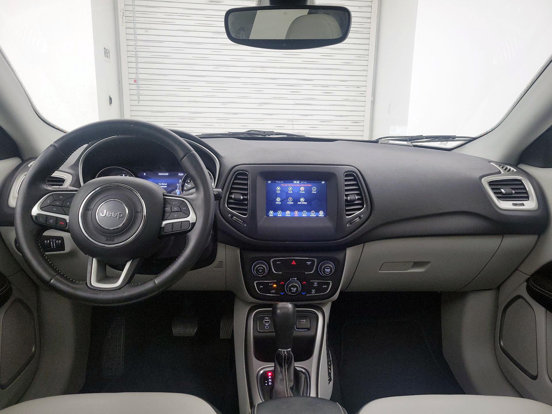 Thumbnail: 2019 Jeep Compass - 9