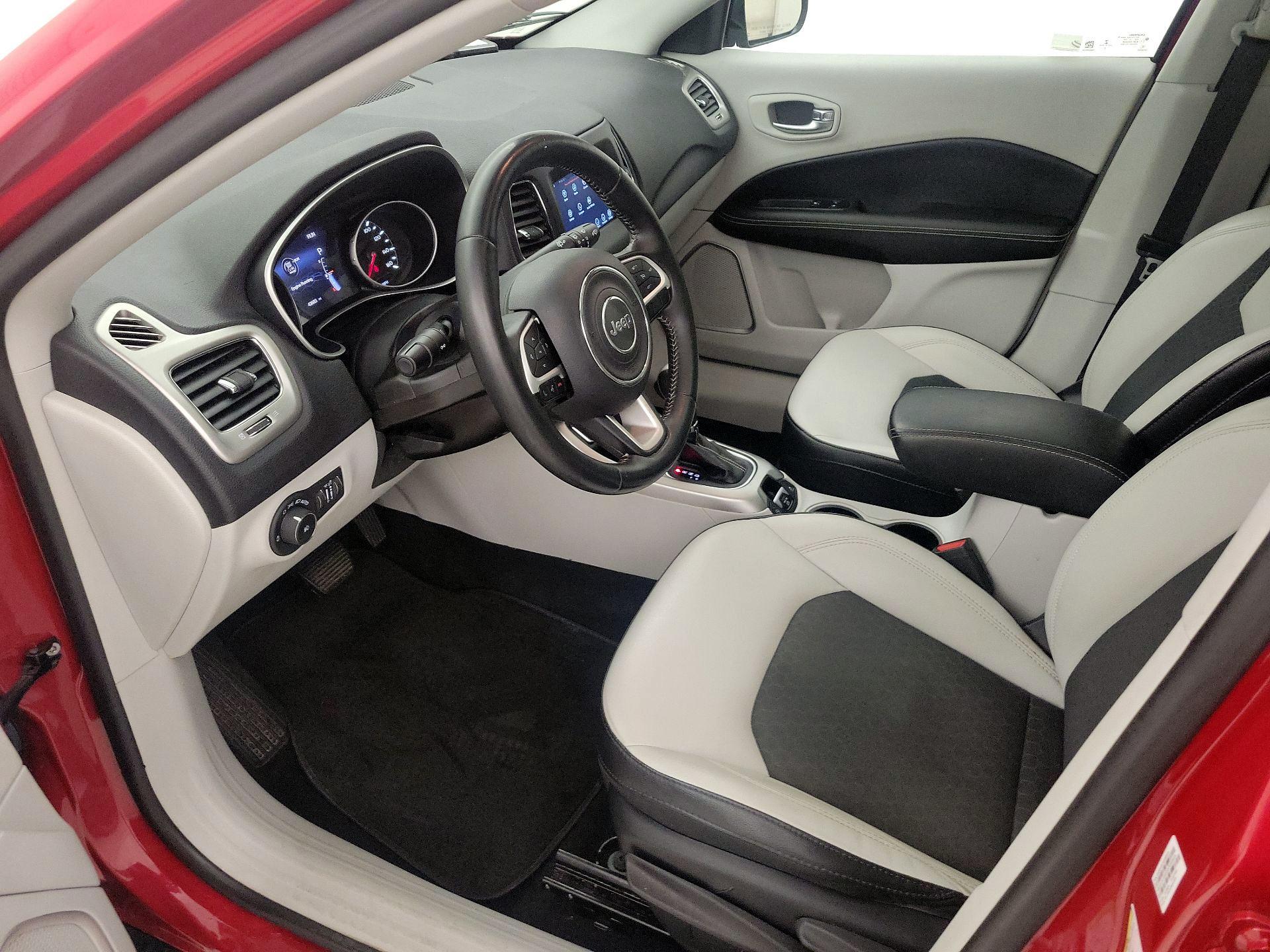 Thumbnail: 2019 Jeep Compass - 11