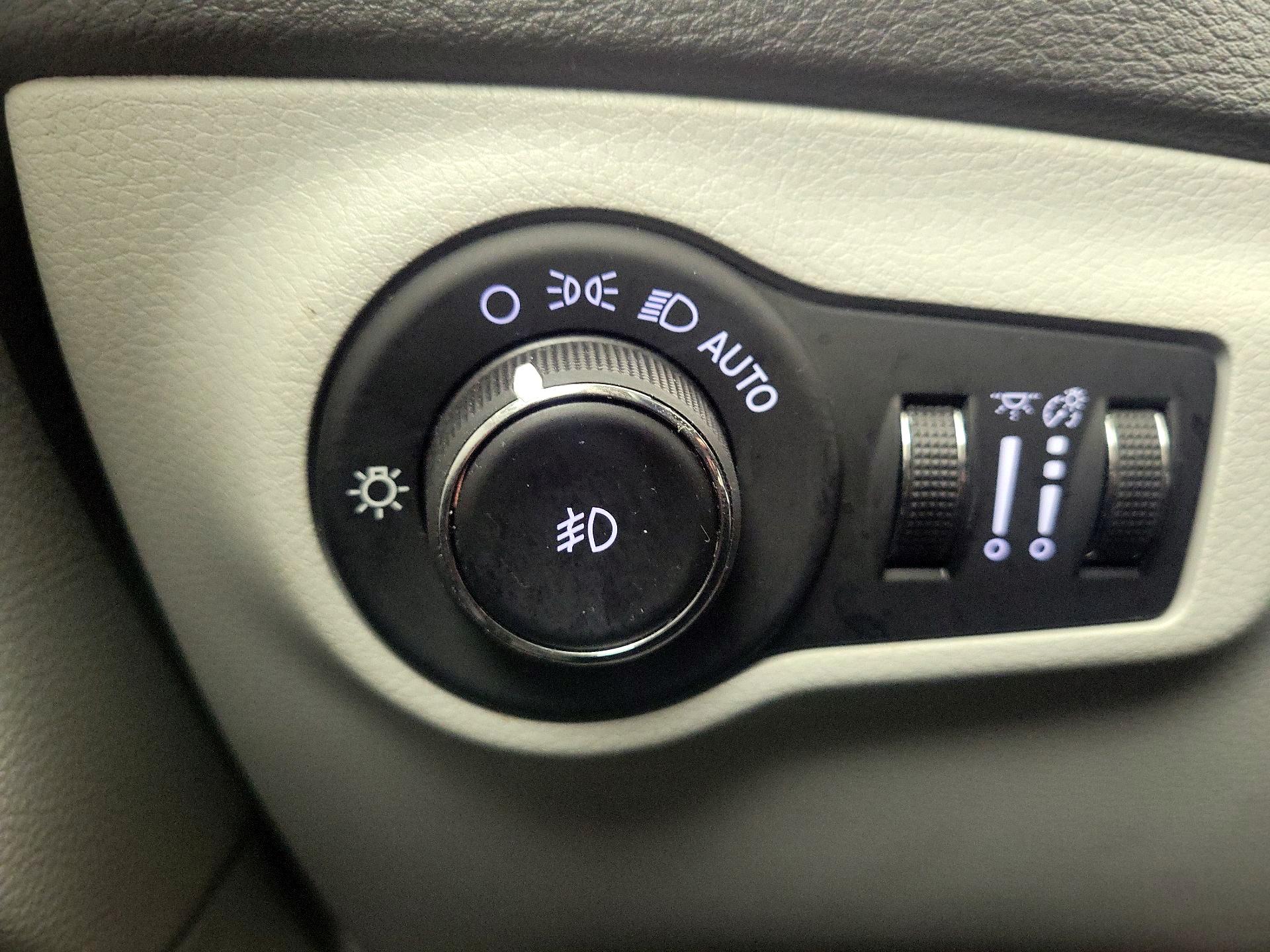 Thumbnail: 2019 Jeep Compass - 13