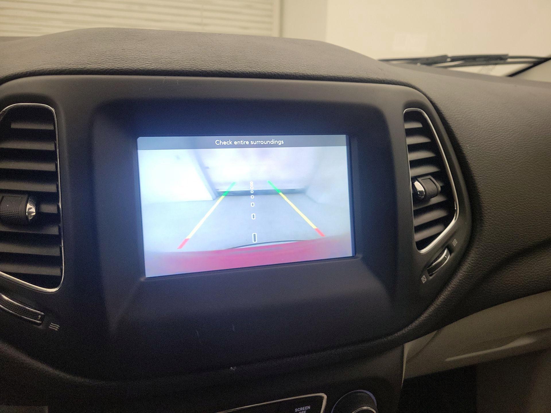 Thumbnail: 2019 Jeep Compass - 14