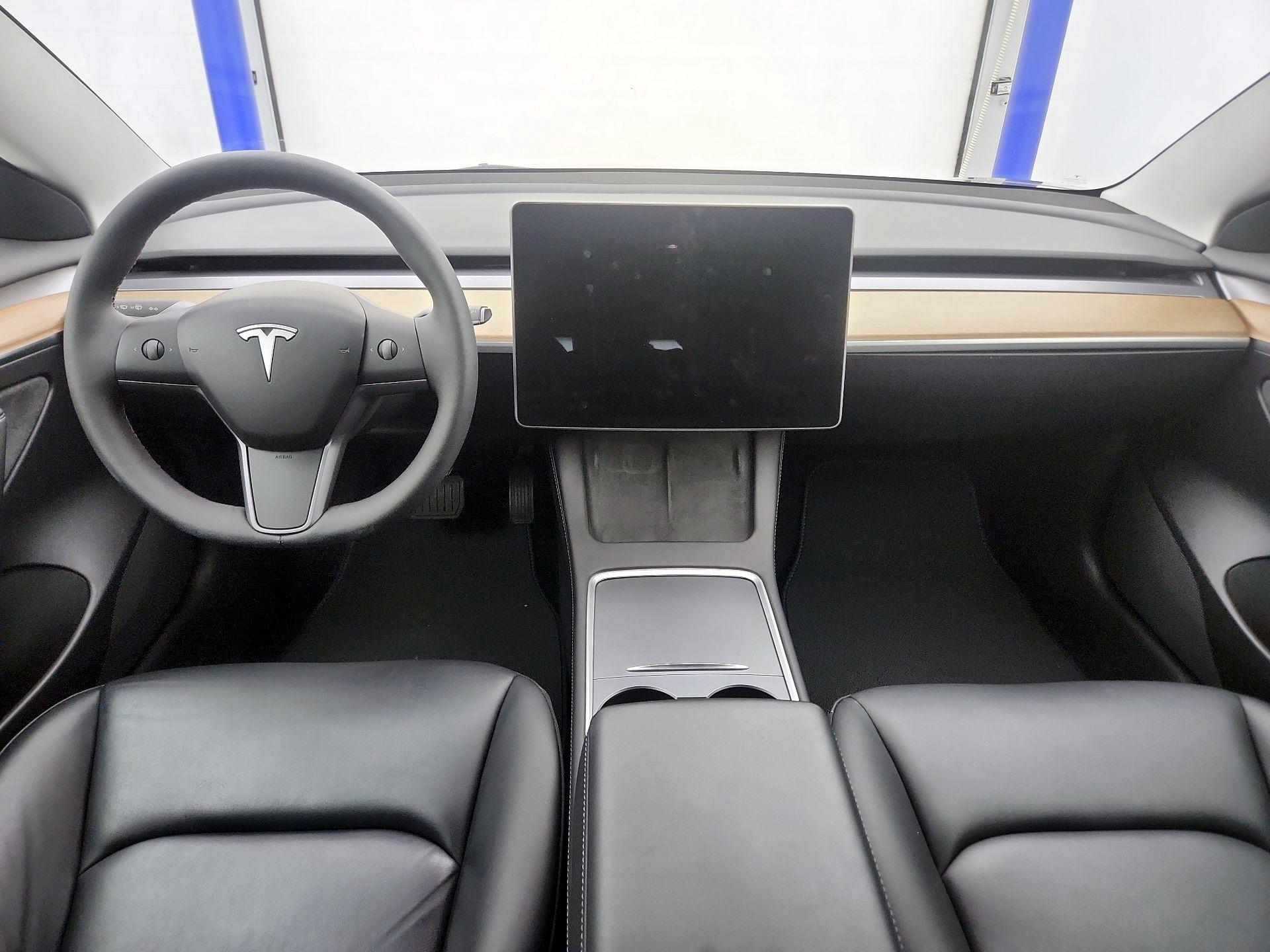 Thumbnail: 2023 Tesla Model 3 - 9