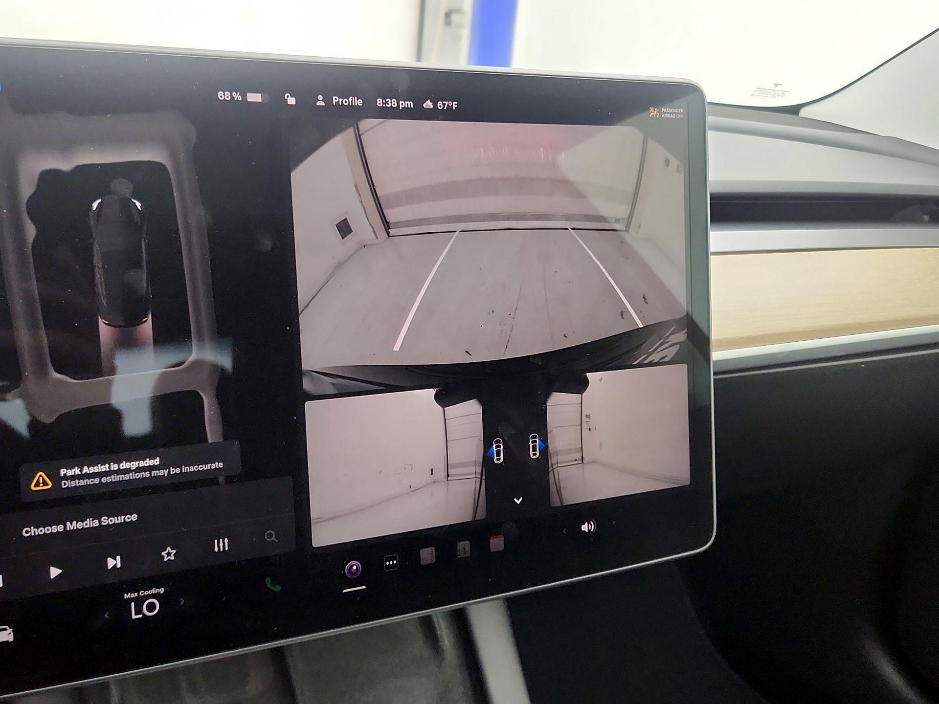 Thumbnail: 2023 Tesla Model 3 - 14