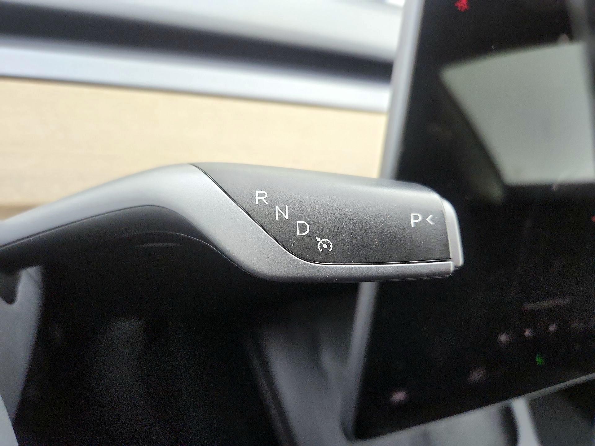 Thumbnail: 2023 Tesla Model 3 - 17