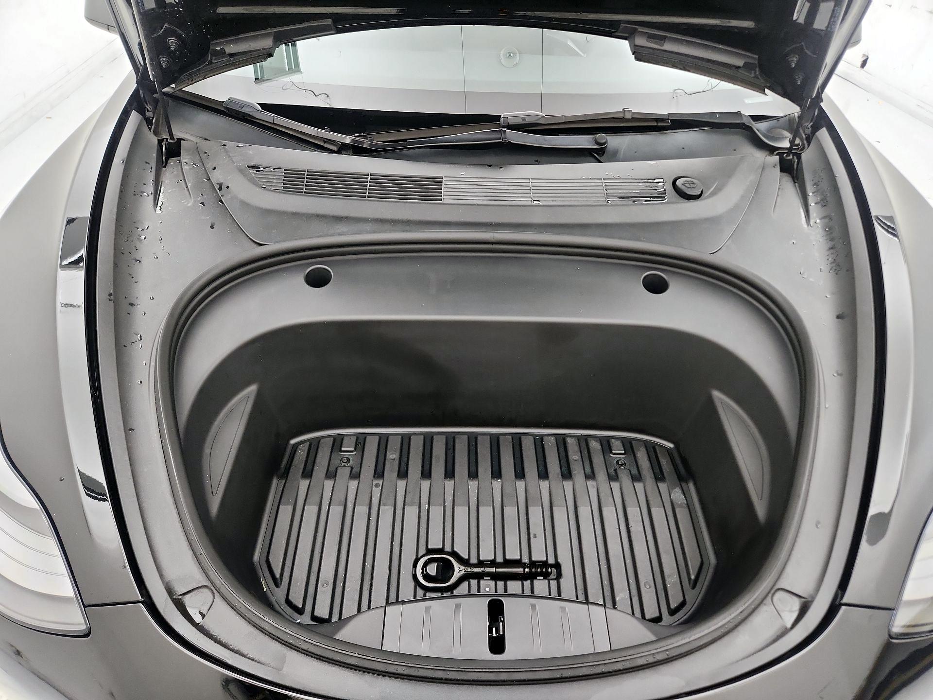 Thumbnail: 2023 Tesla Model 3 - 20