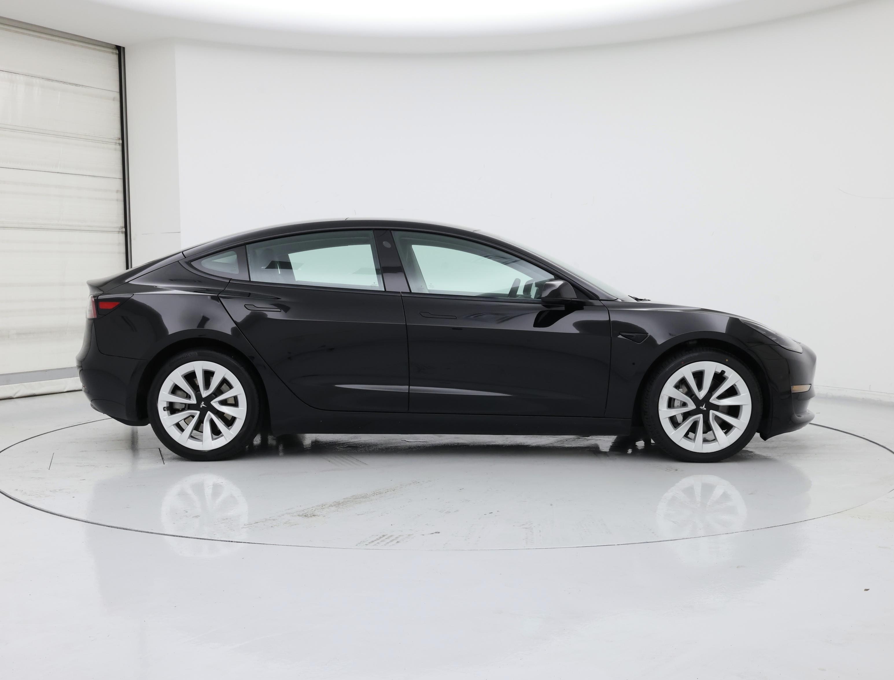 Thumbnail: 2023 Tesla Model 3 - 7