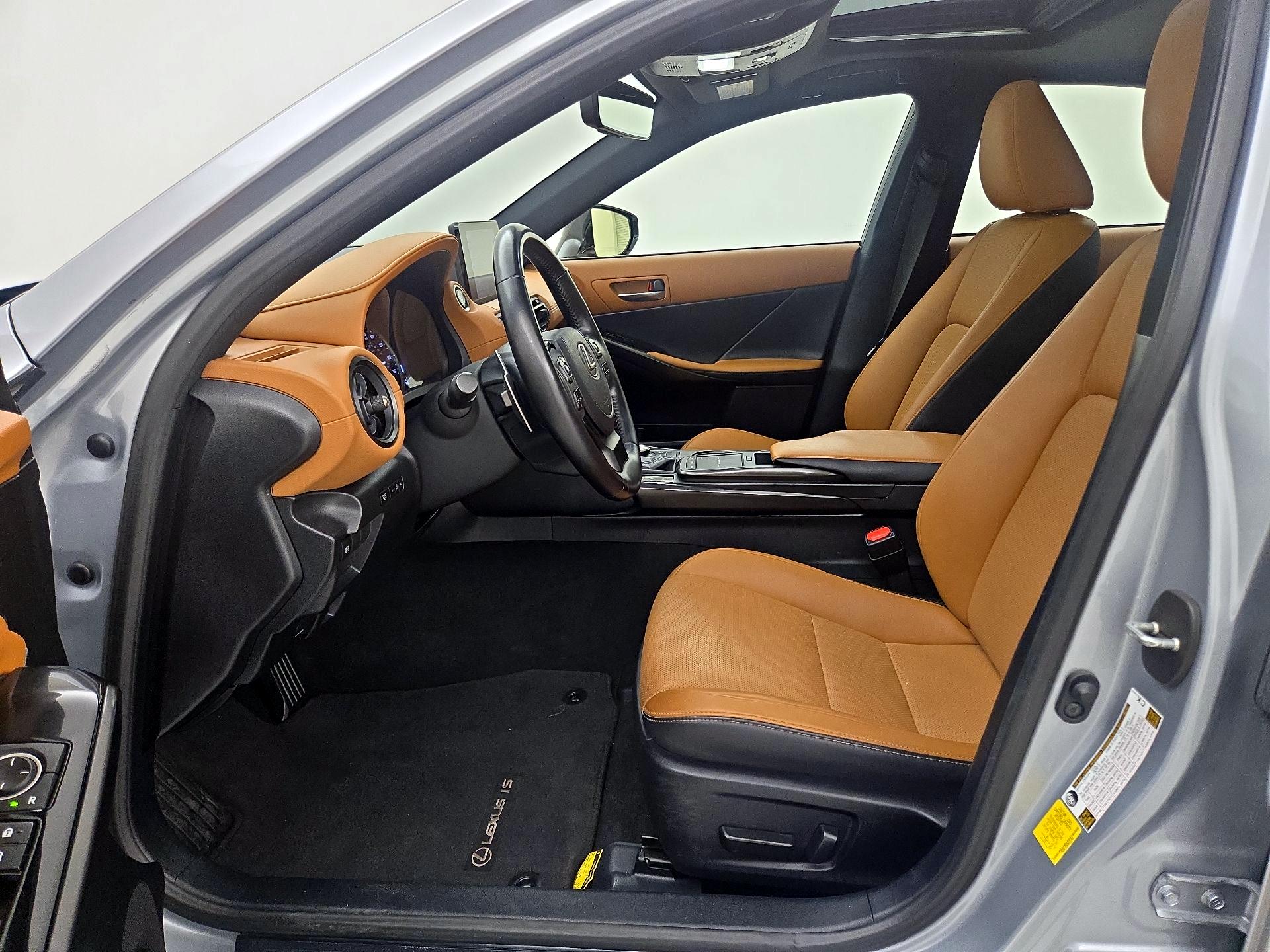 Thumbnail: 2023 Lexus IS - 11