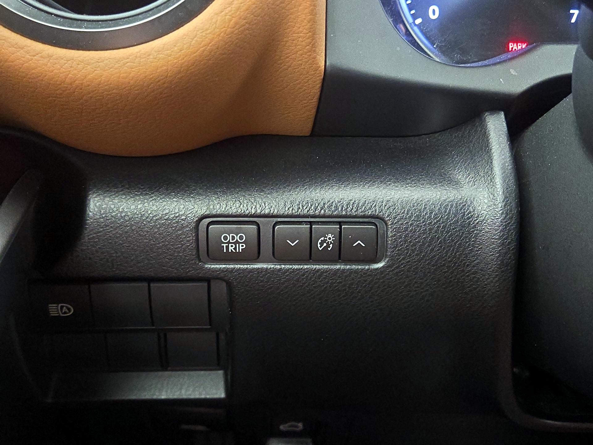 Thumbnail: 2023 Lexus IS - 13