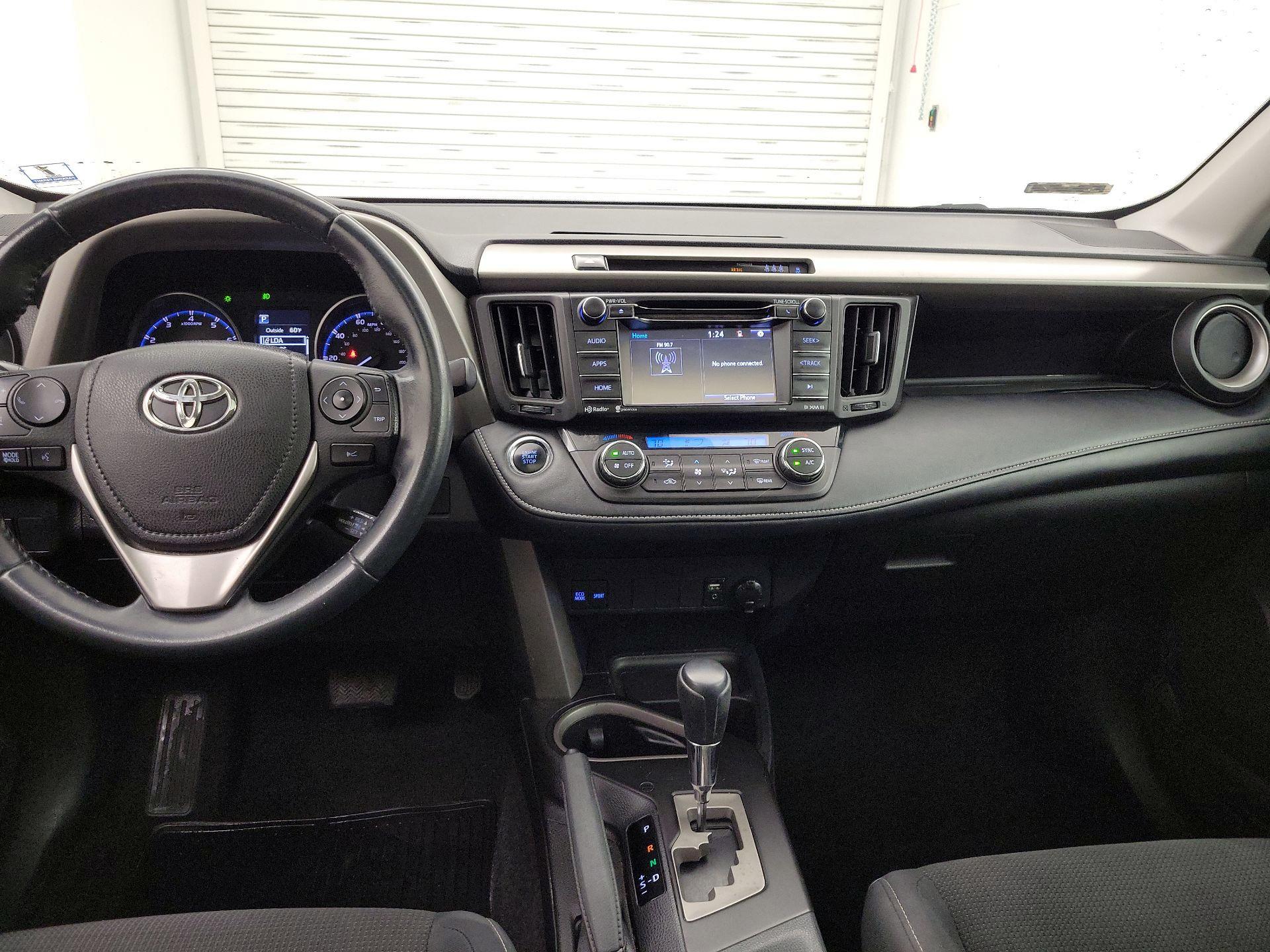 Thumbnail: 2018 Toyota RAV4 - 9