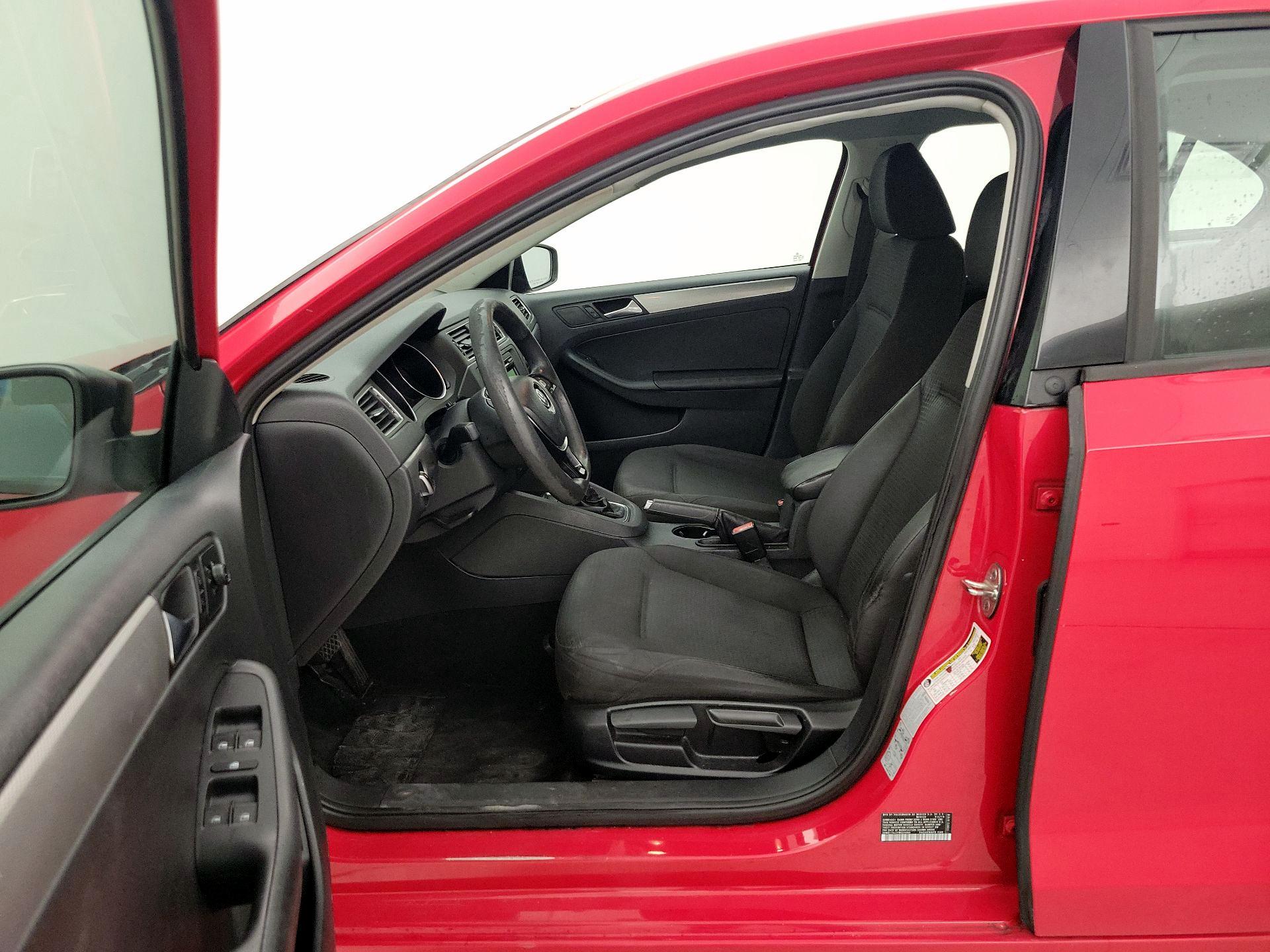 Thumbnail: 2015 Volkswagen Jetta - 11