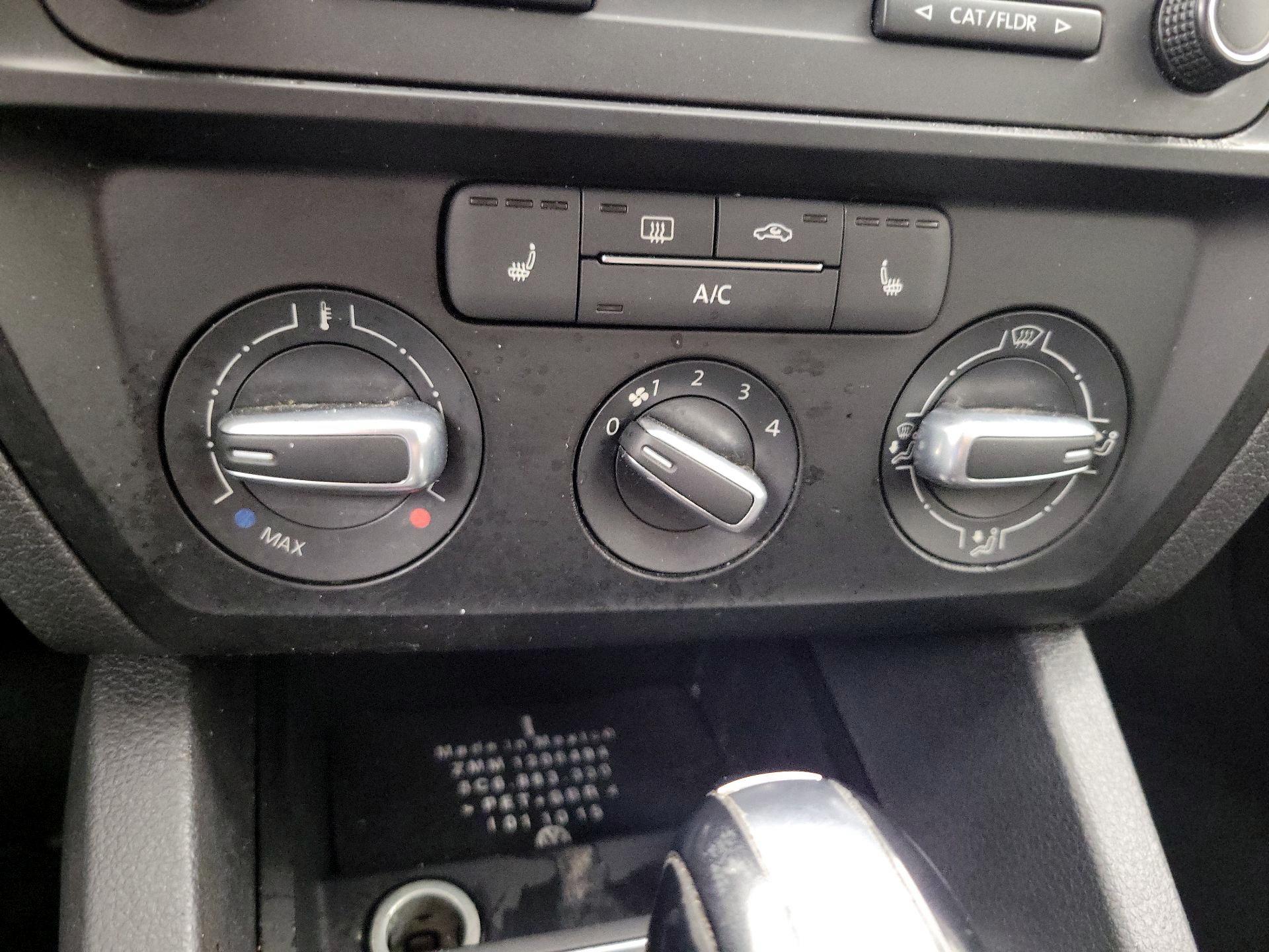 Thumbnail: 2015 Volkswagen Jetta - 15