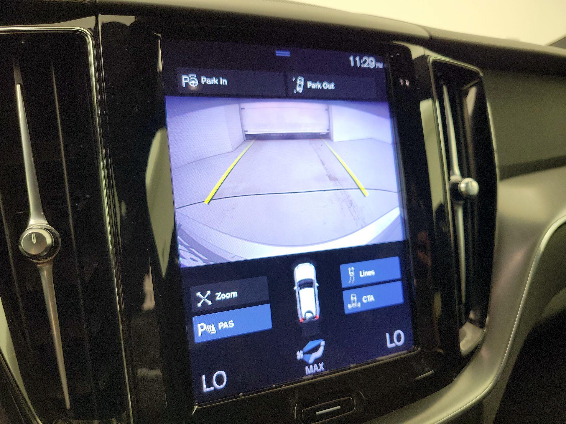 Thumbnail: 2019 Volvo XC60 - 14