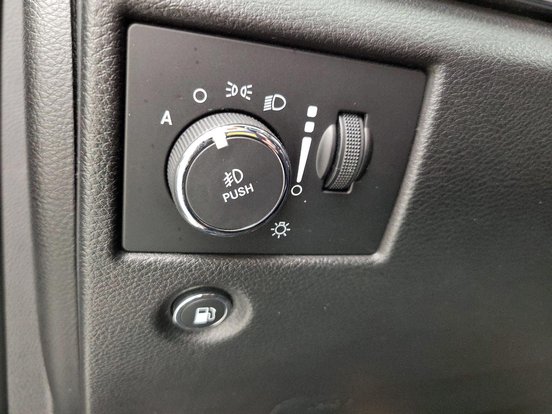 Thumbnail: 2019 Jeep Grand Cherokee - 13