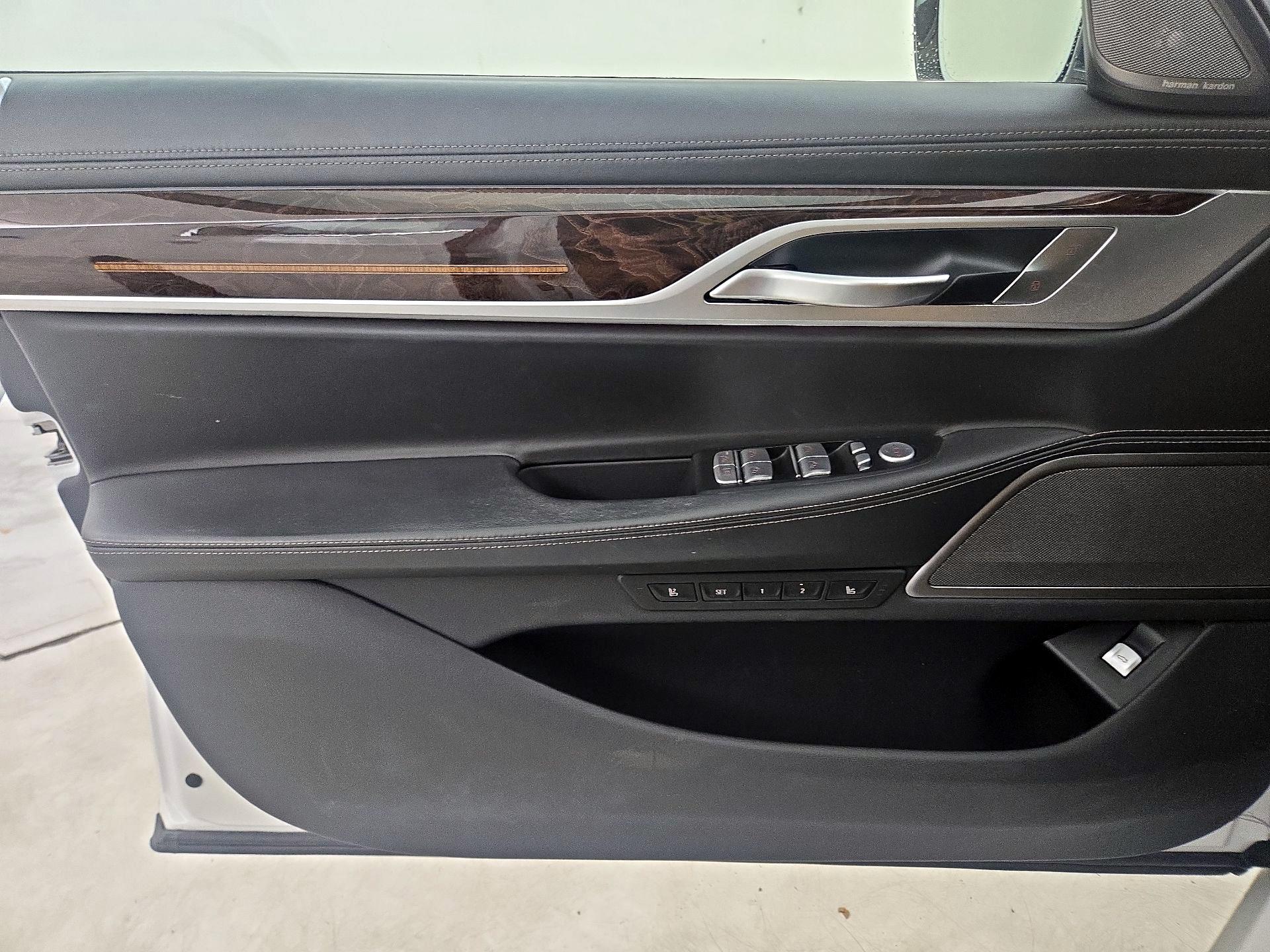 Thumbnail: 2020 BMW 7 Series - 12