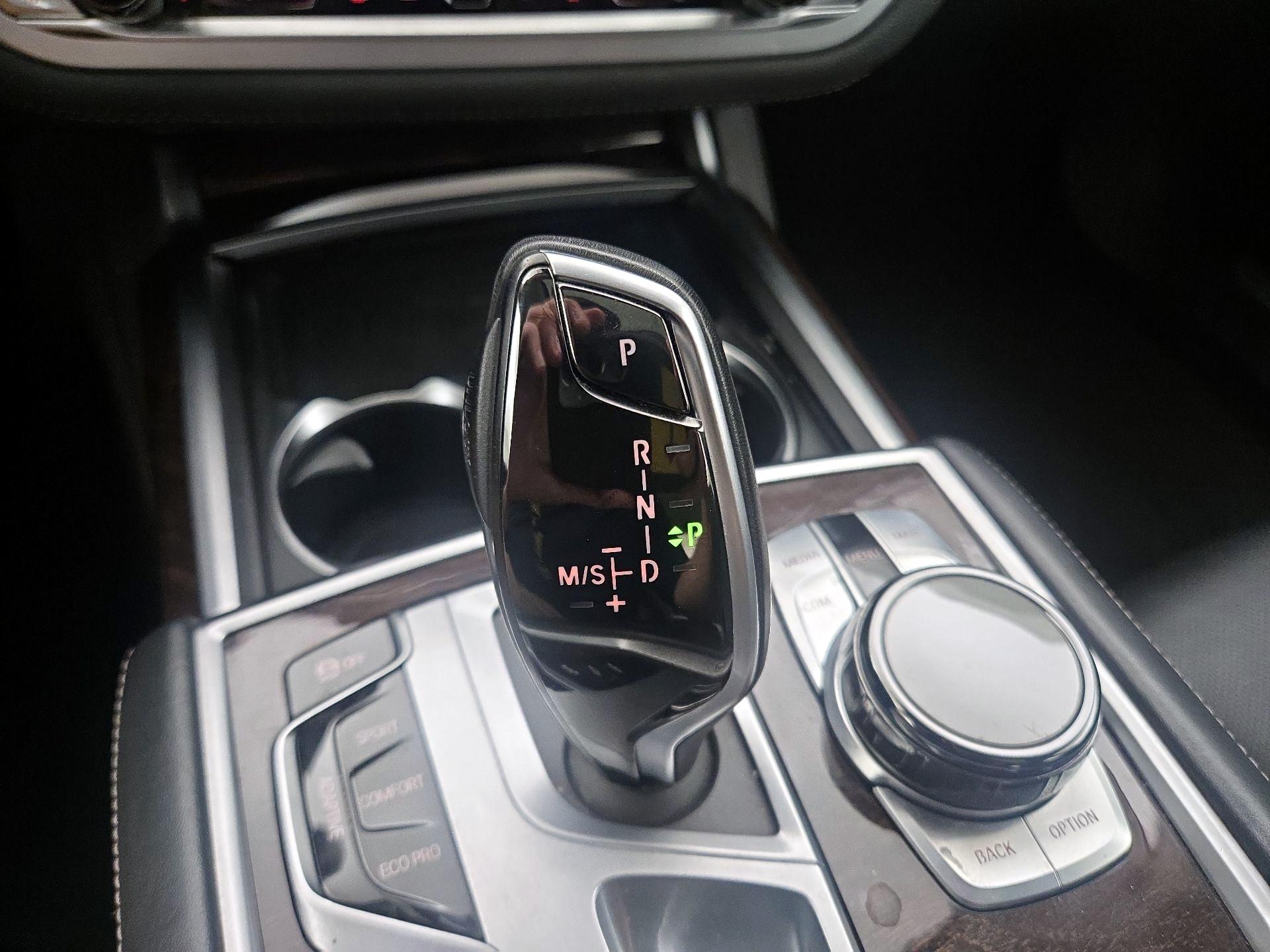 Thumbnail: 2020 BMW 7 Series - 18