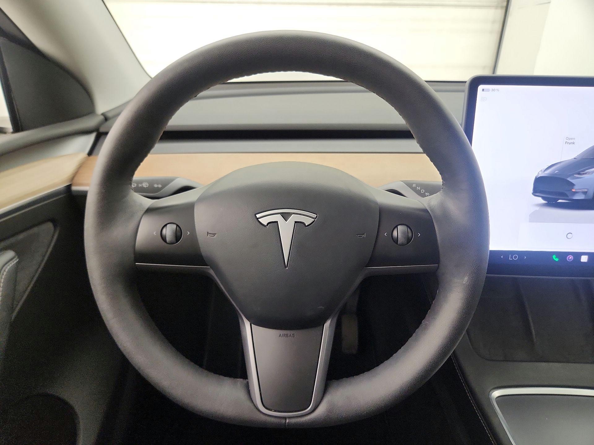 Thumbnail: 2023 Tesla Model Y - 10