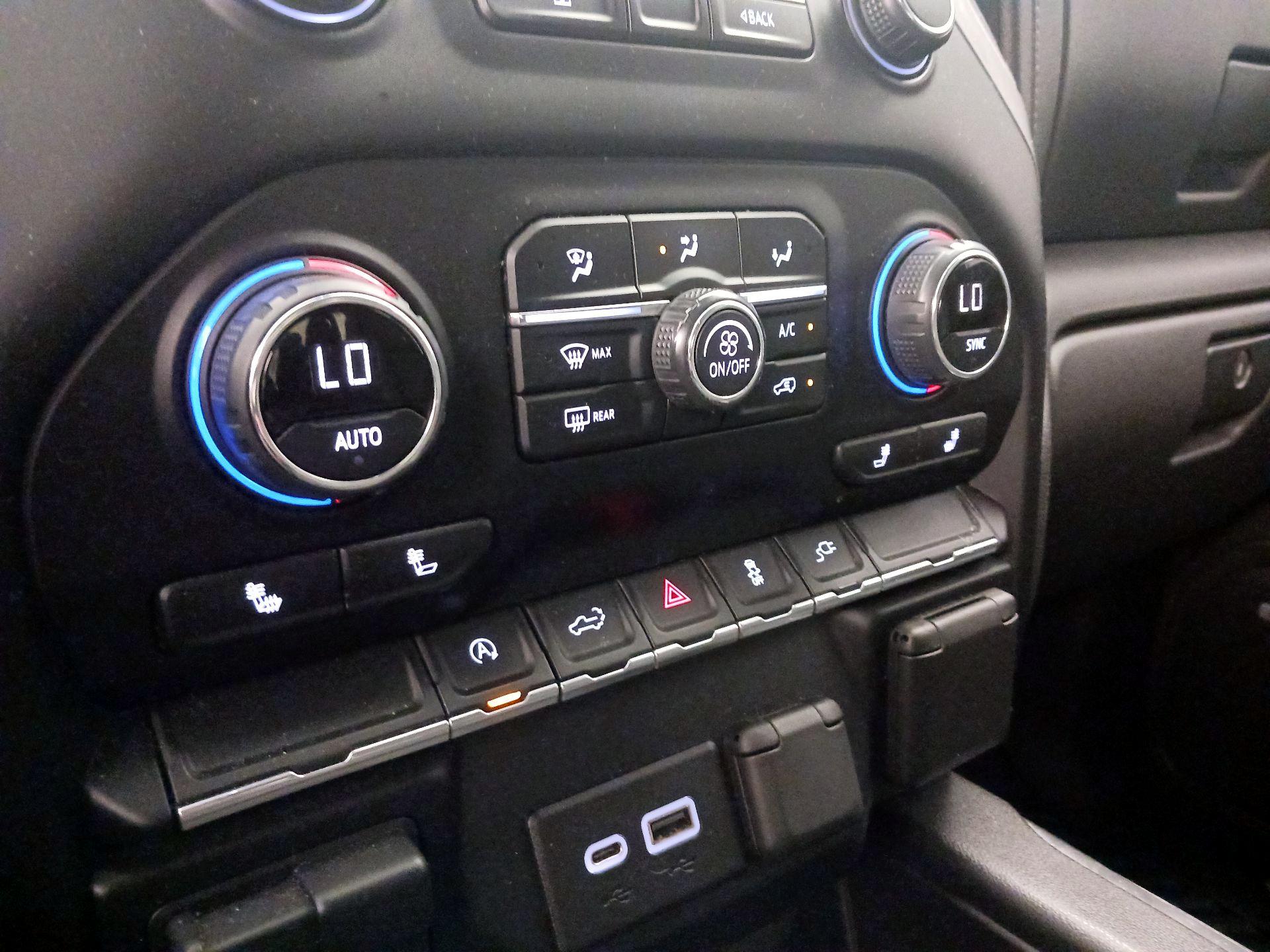 Thumbnail: 2020 Chevrolet Silverado 1500 - 16