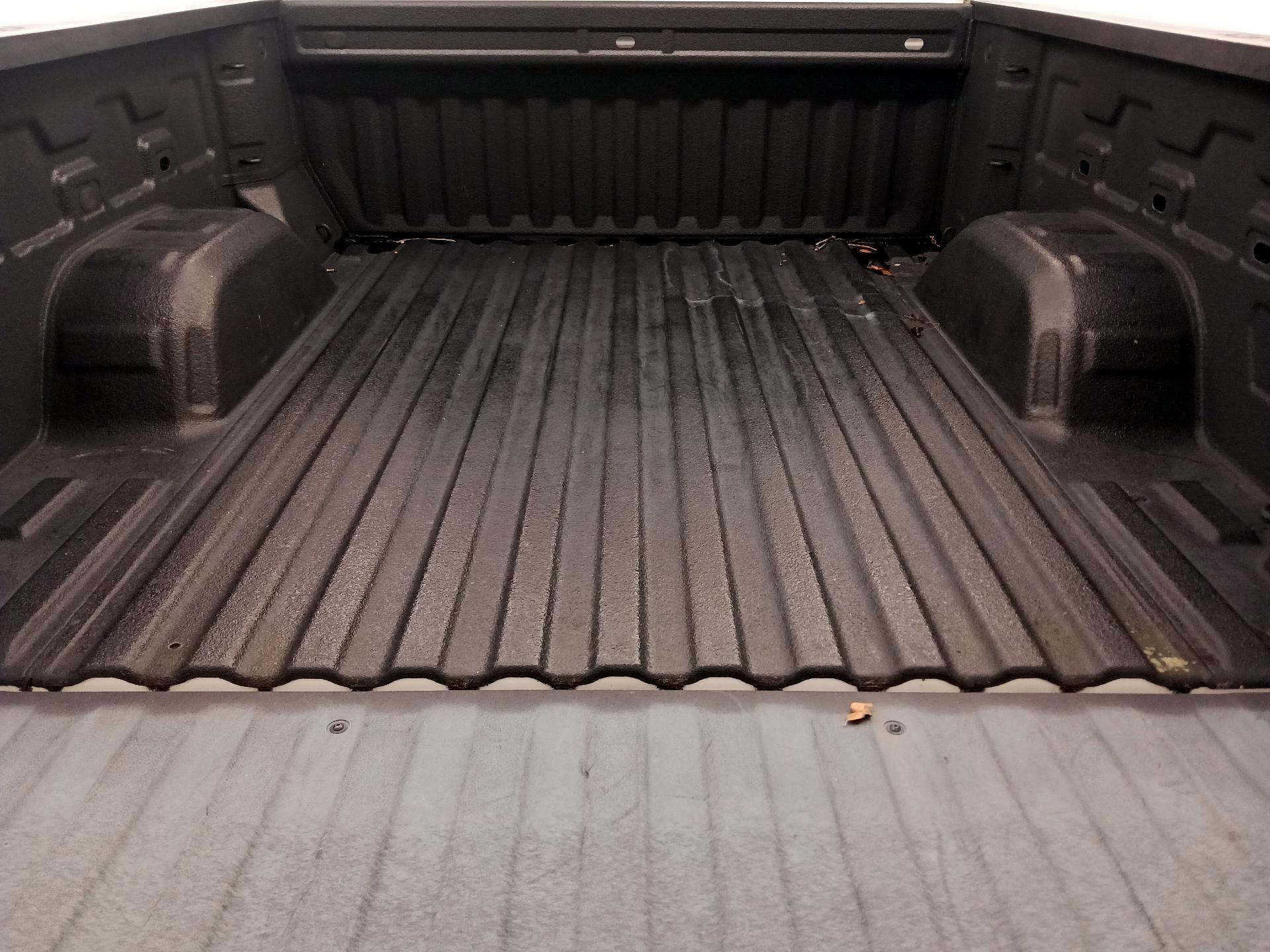 Thumbnail: 2020 Chevrolet Silverado 1500 - 20