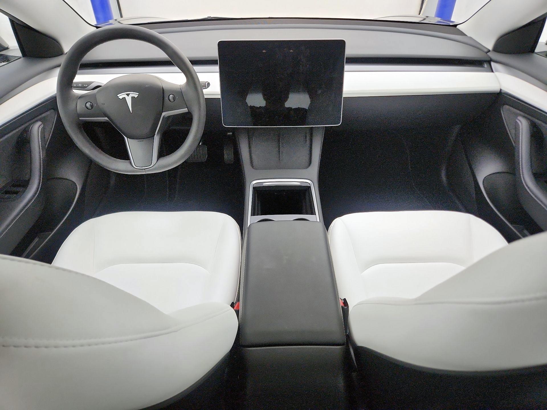 Thumbnail: 2023 Tesla Model 3 - 9