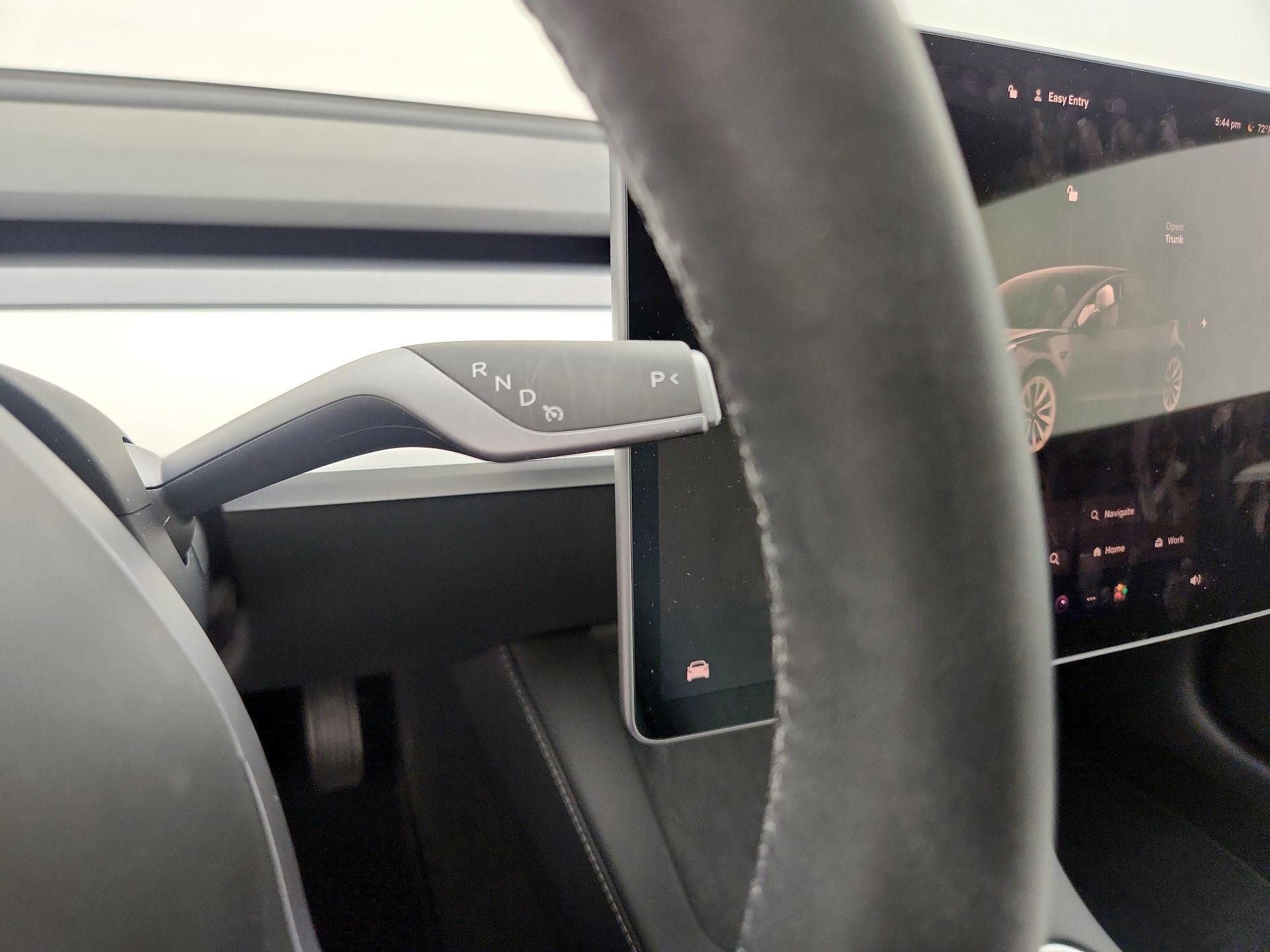 Thumbnail: 2023 Tesla Model 3 - 17