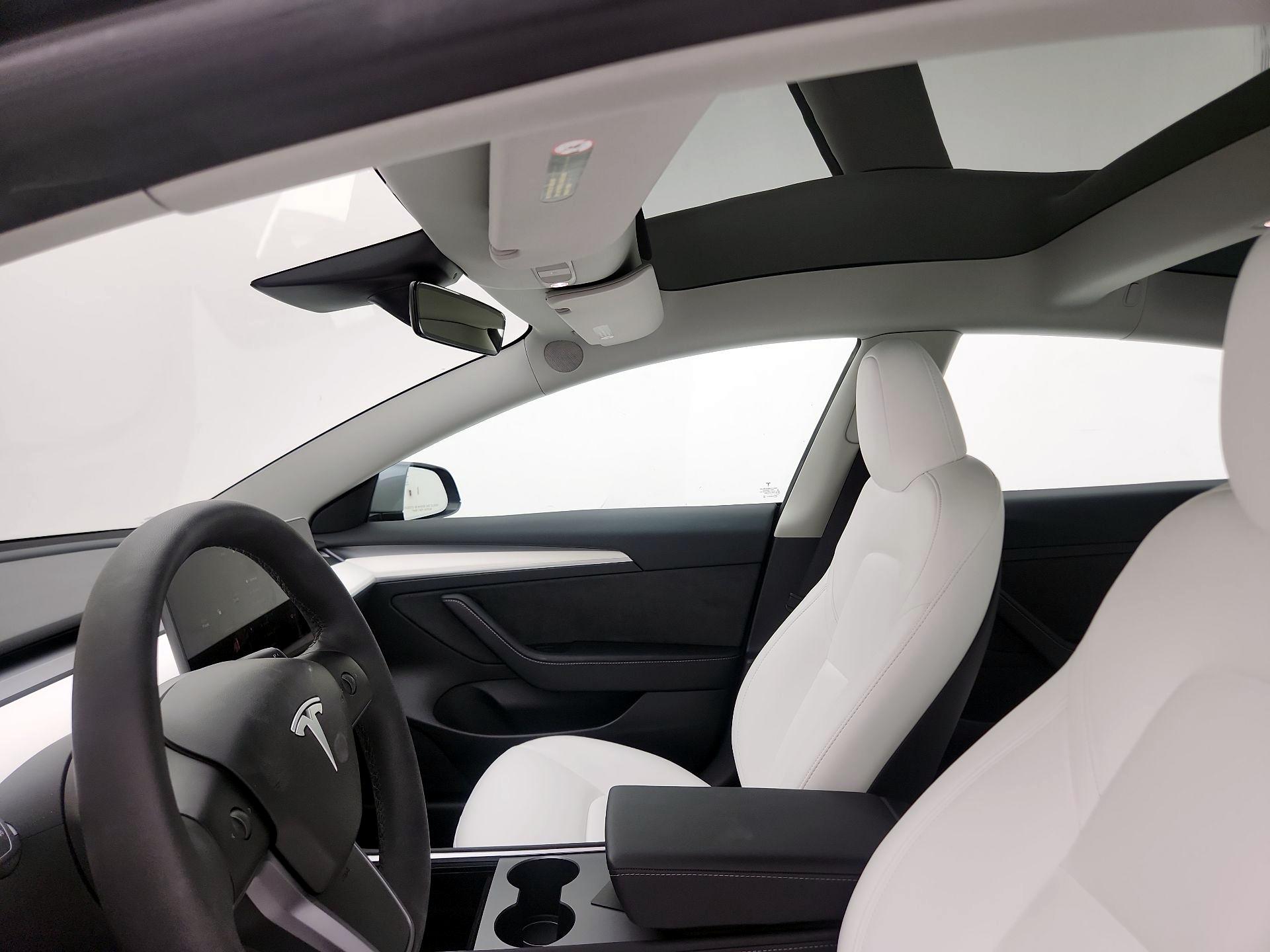 Thumbnail: 2023 Tesla Model 3 - 19