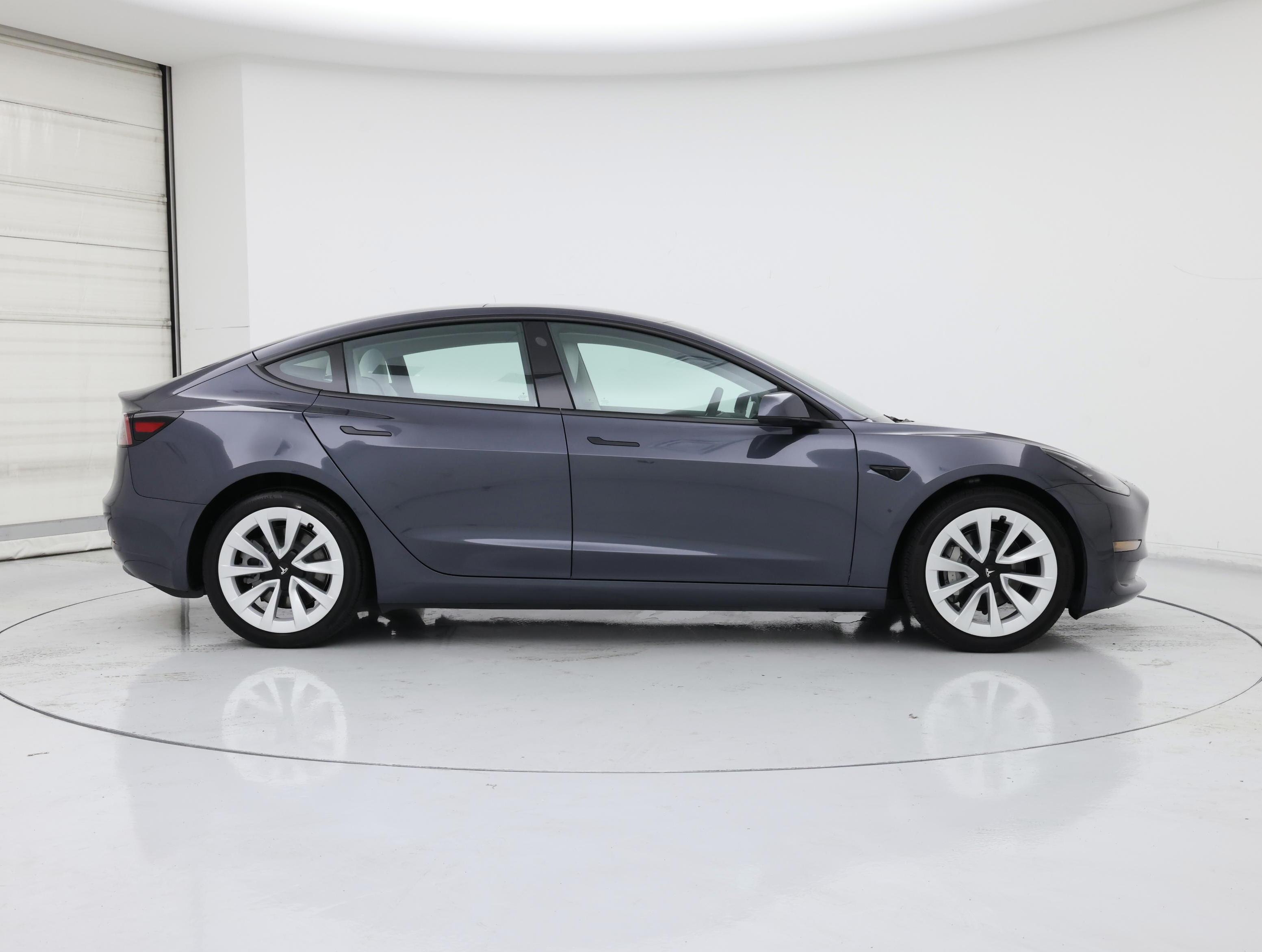 Thumbnail: 2023 Tesla Model 3 - 7
