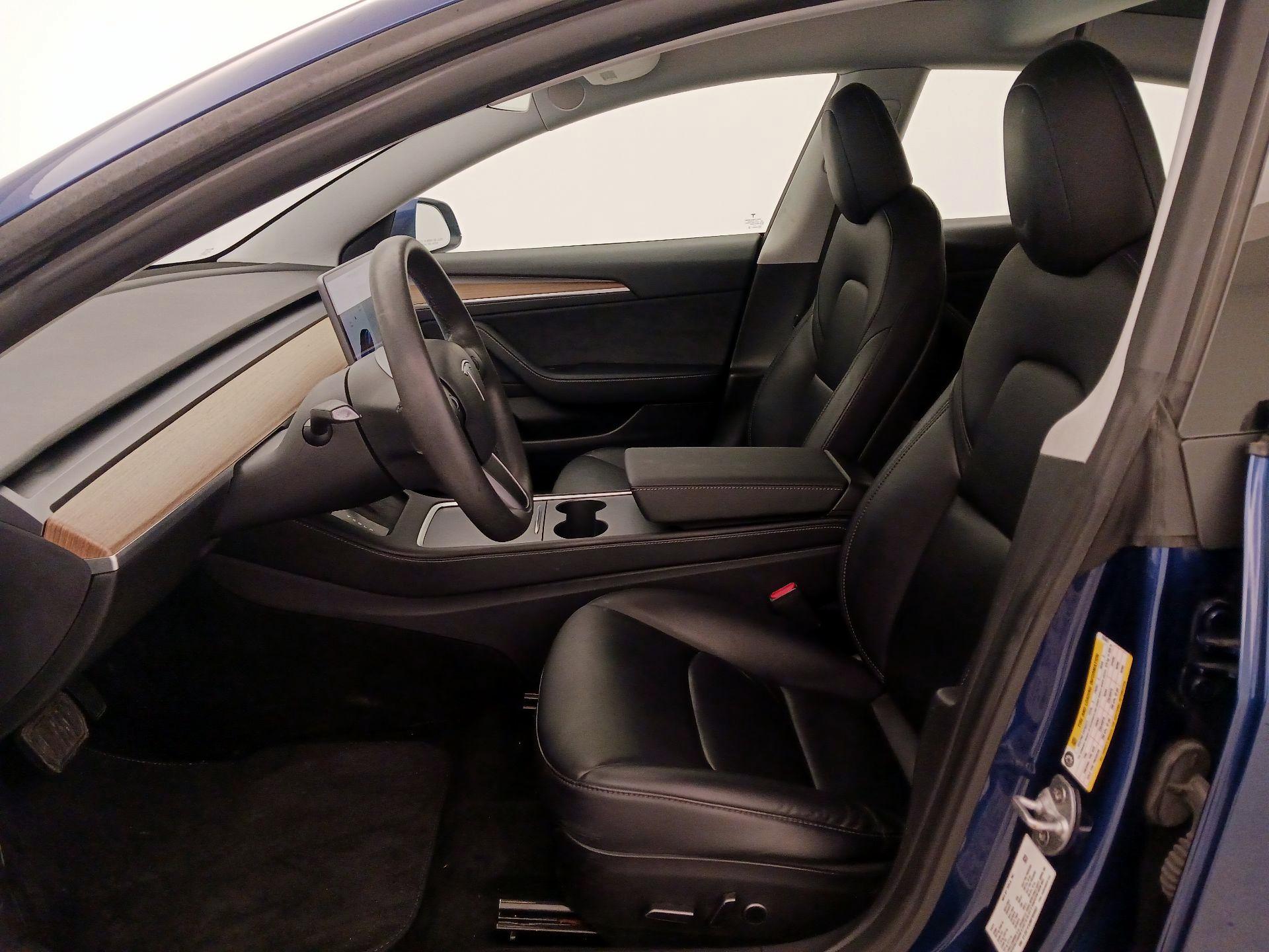 Thumbnail: 2021 Tesla Model 3 - 11