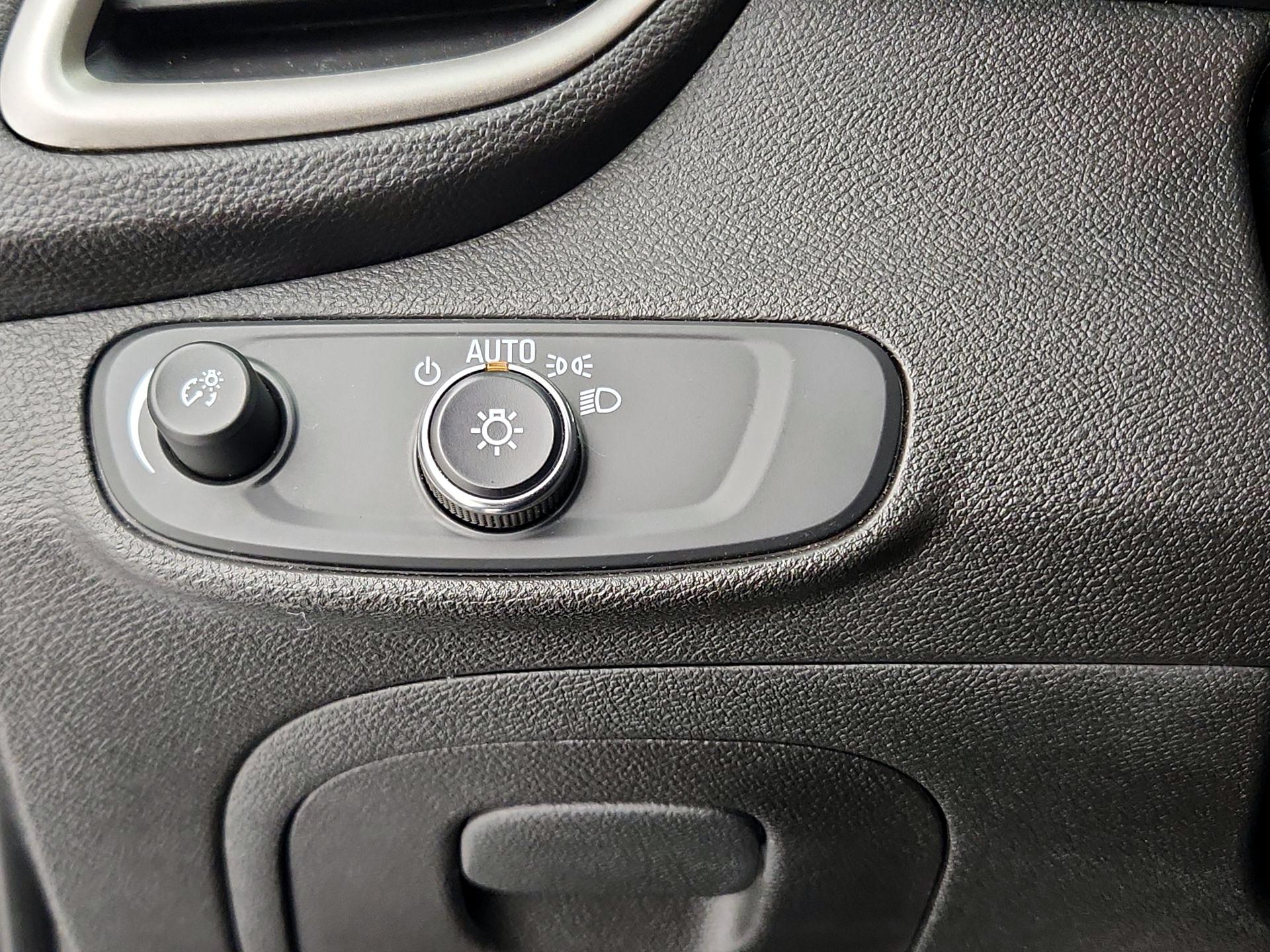 Thumbnail: 2020 Chevrolet Trax - 13