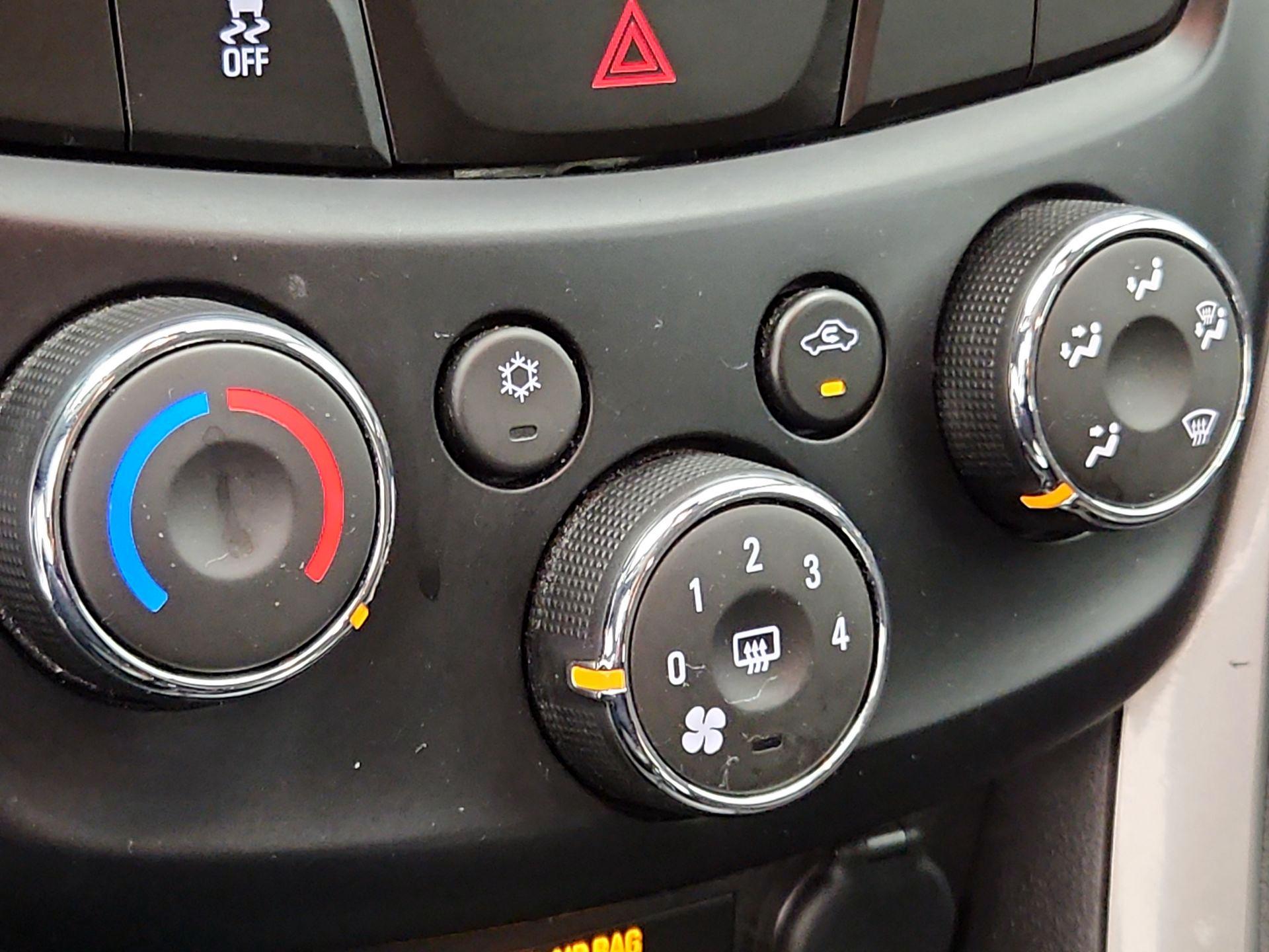 Thumbnail: 2020 Chevrolet Trax - 16