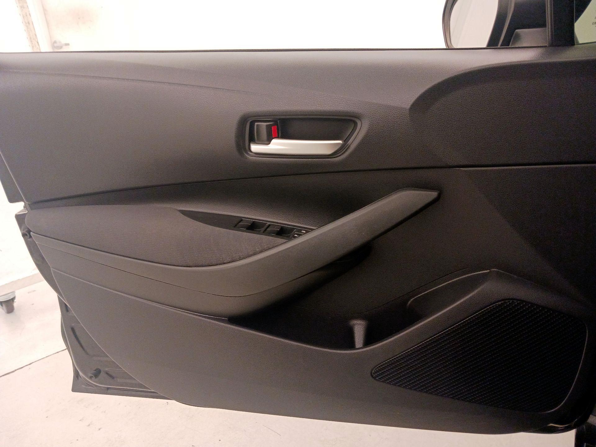 Thumbnail: 2020 Toyota Corolla - 12