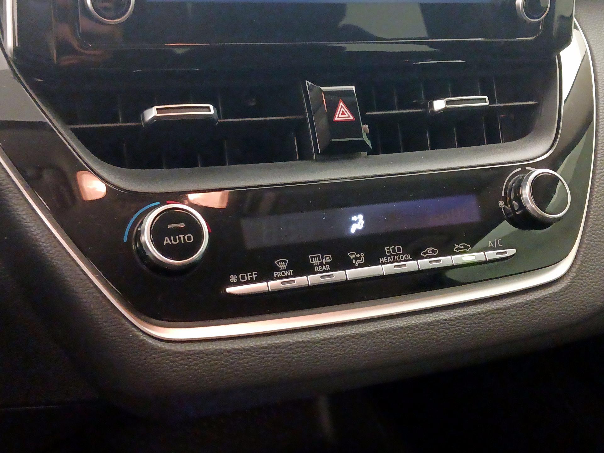 Thumbnail: 2020 Toyota Corolla - 16