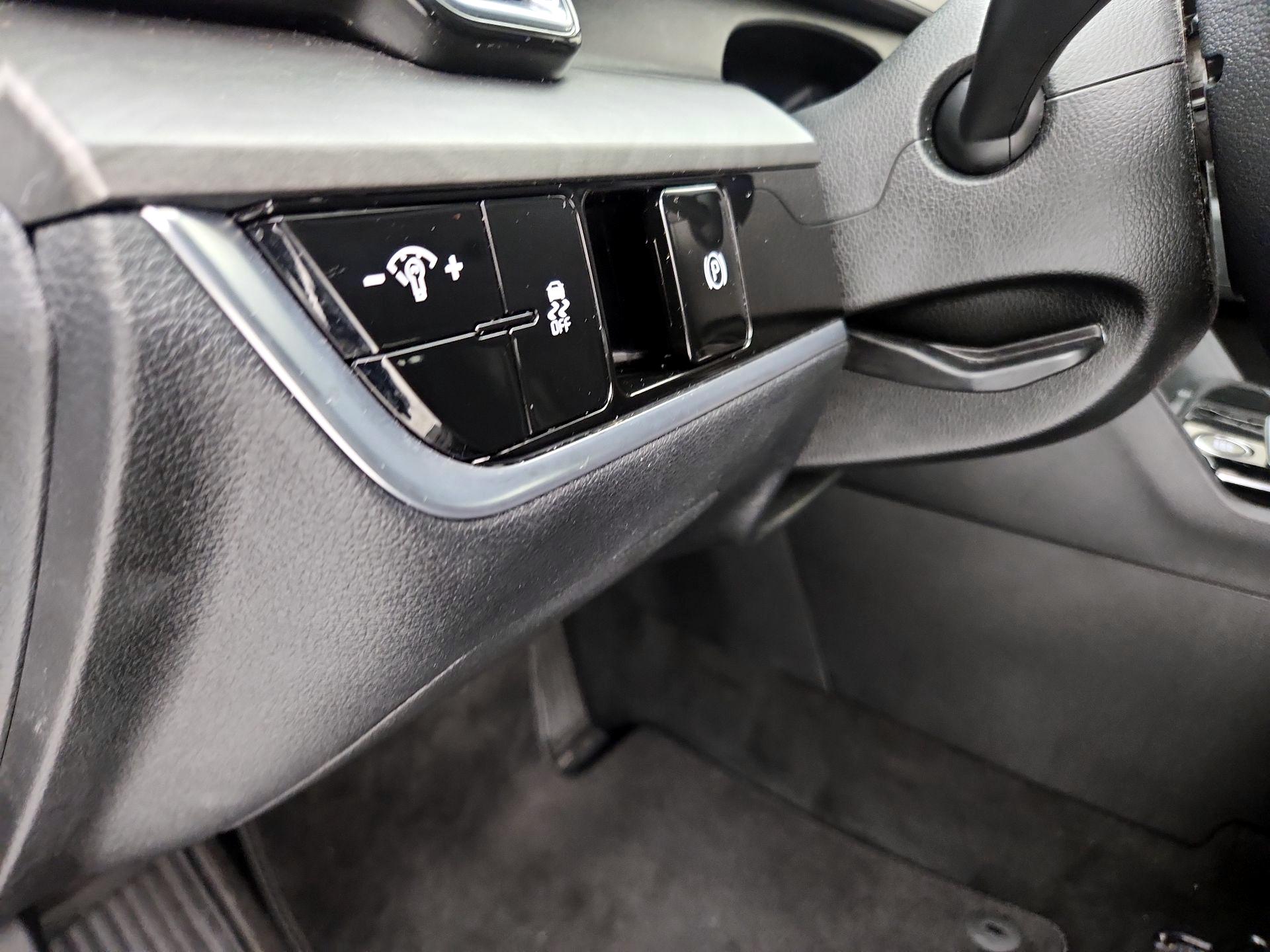 Thumbnail: 2023 Kia Sportage - 13