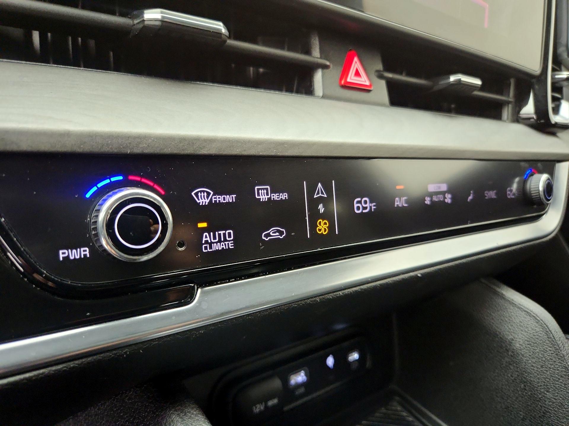 Thumbnail: 2023 Kia Sportage - 17