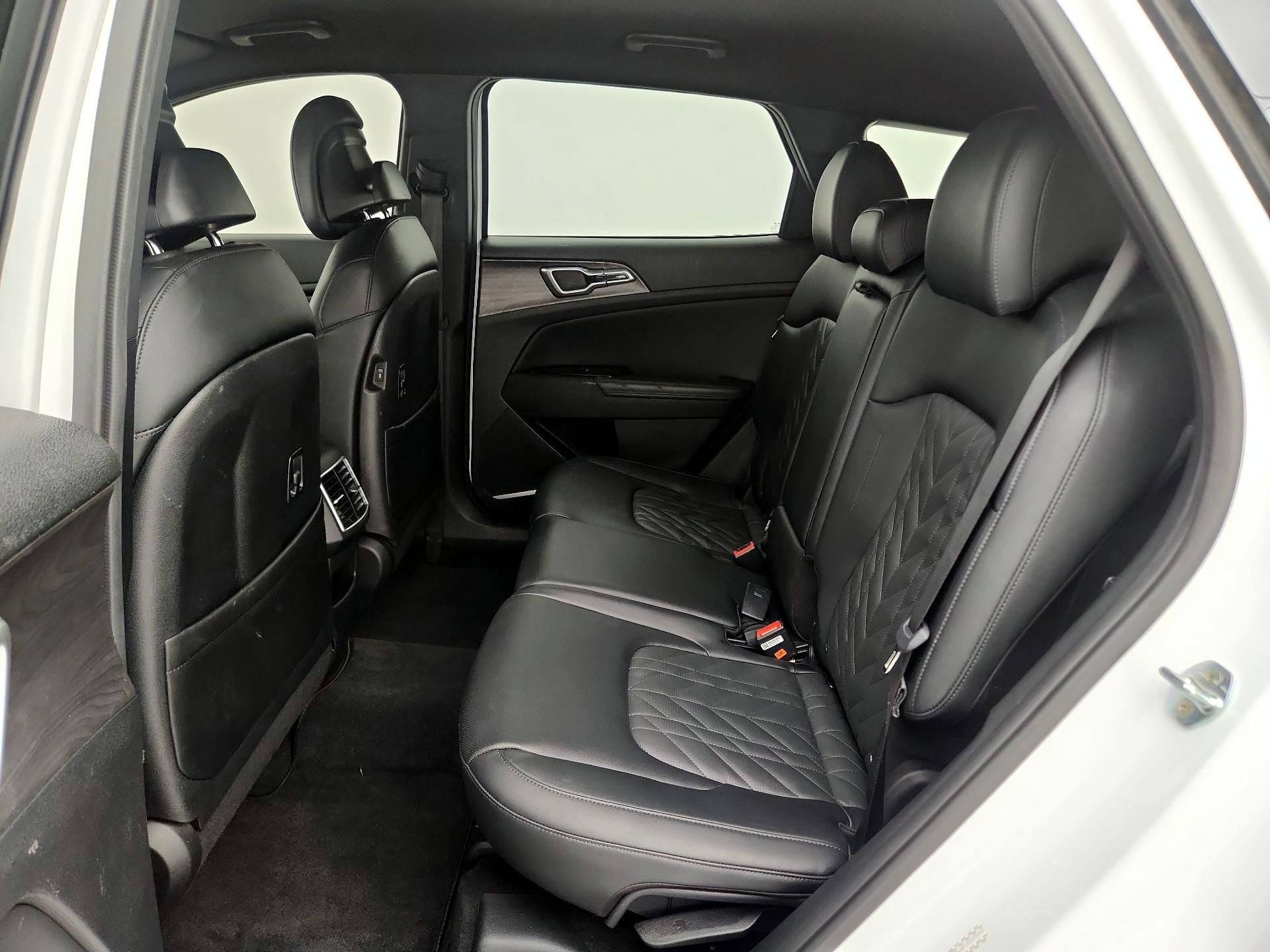 Thumbnail: 2023 Kia Sportage - 20