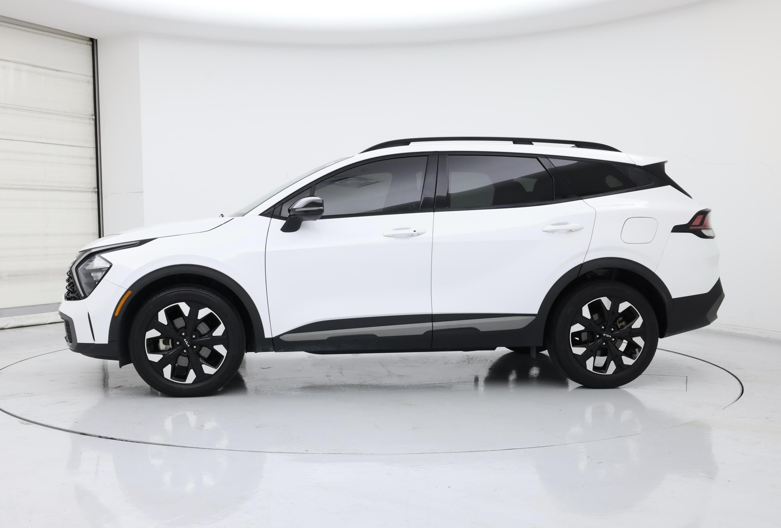Thumbnail: 2023 Kia Sportage - 3