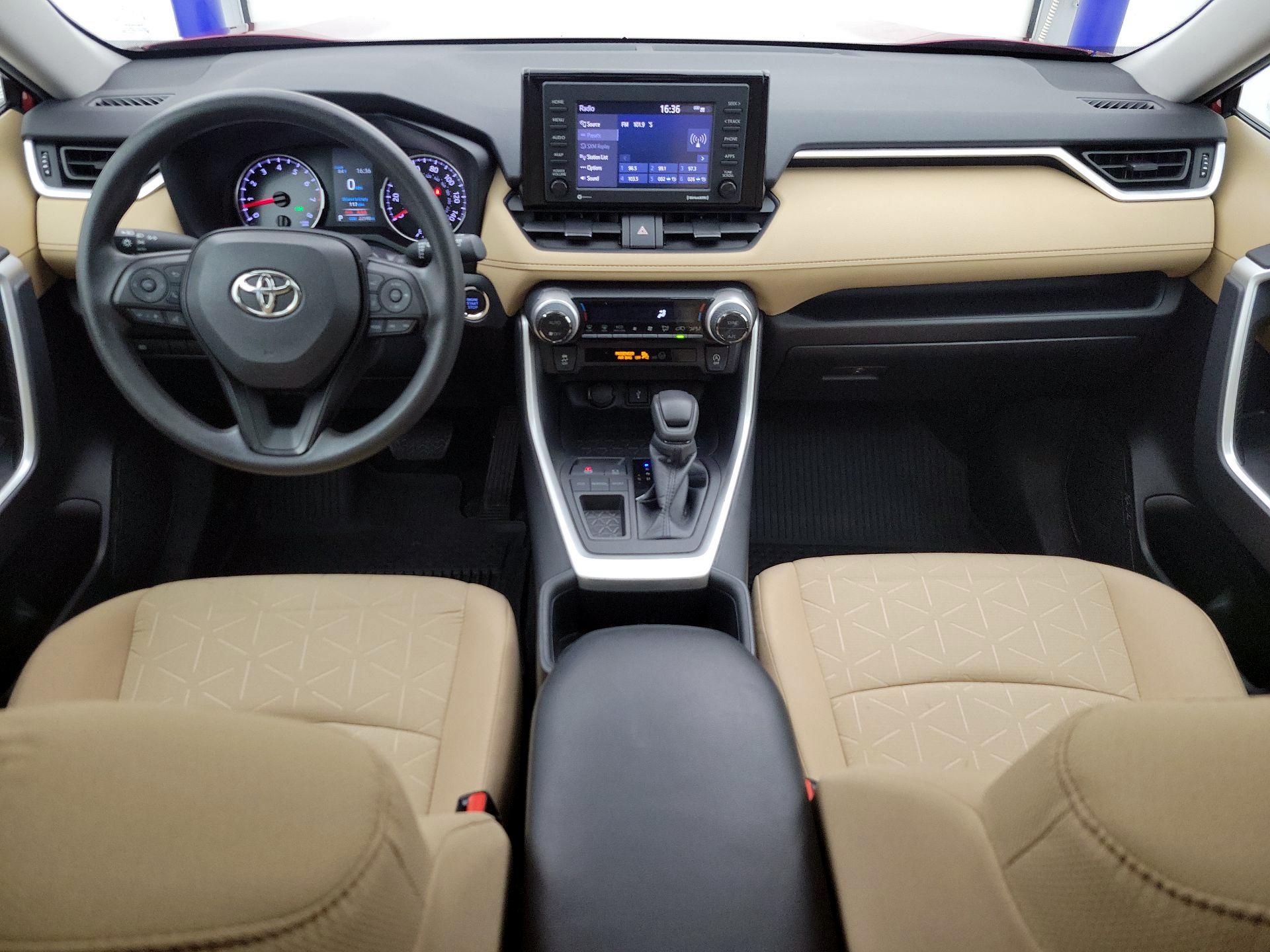 Thumbnail: 2022 Toyota RAV4 - 9