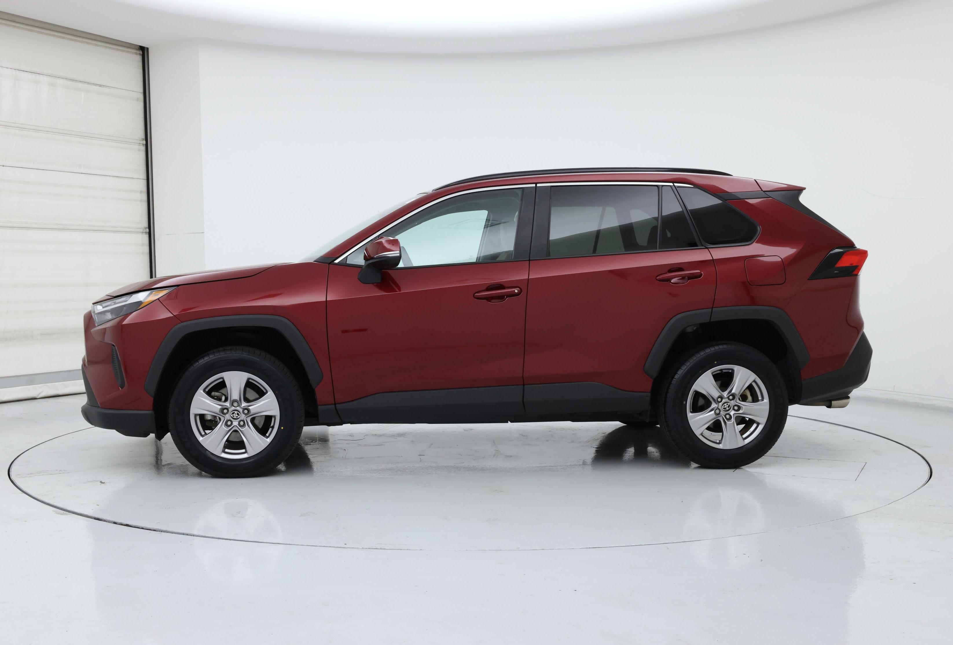 Thumbnail: 2022 Toyota RAV4 - 3