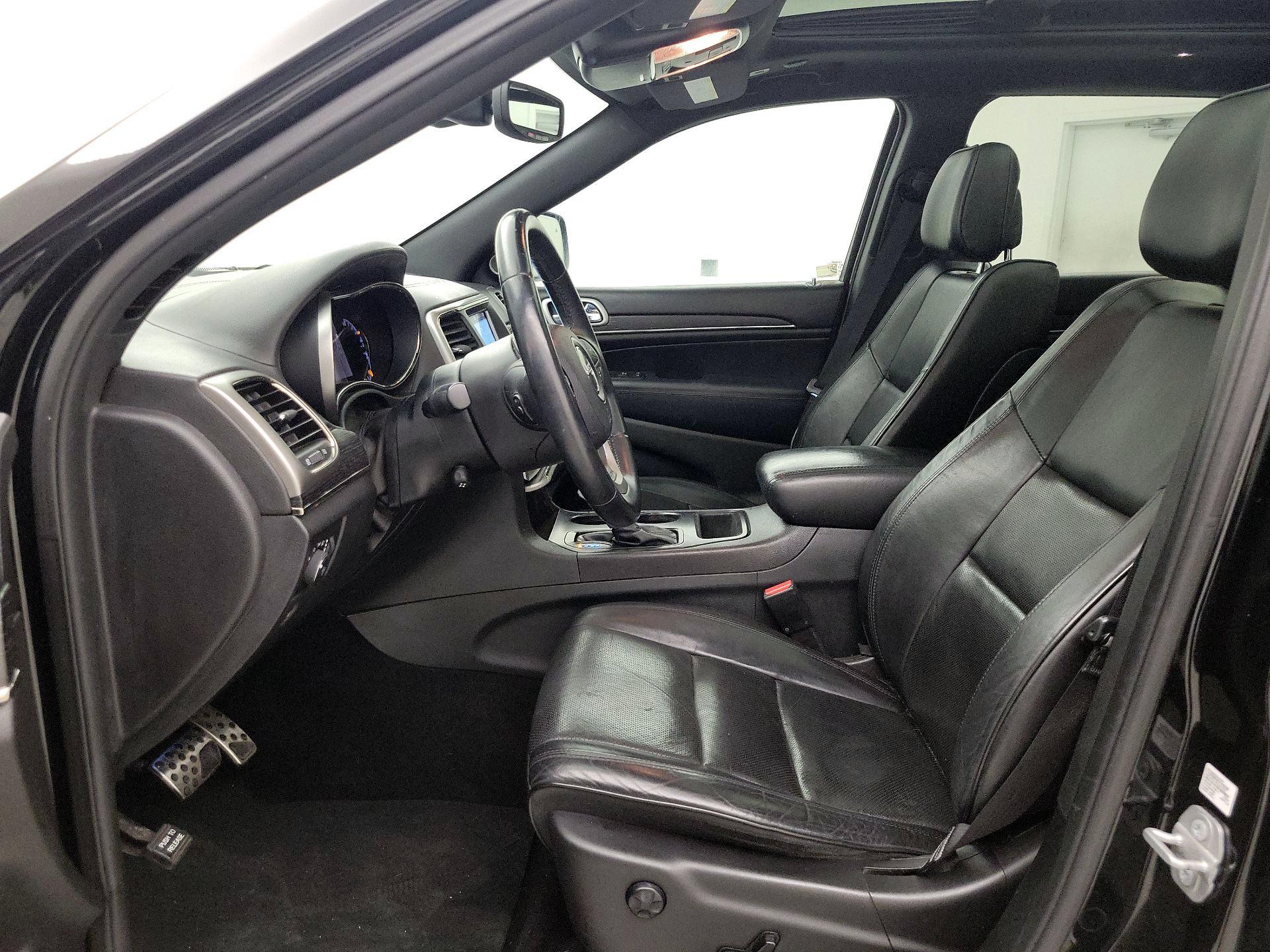 Thumbnail: 2018 Jeep Grand Cherokee - 11