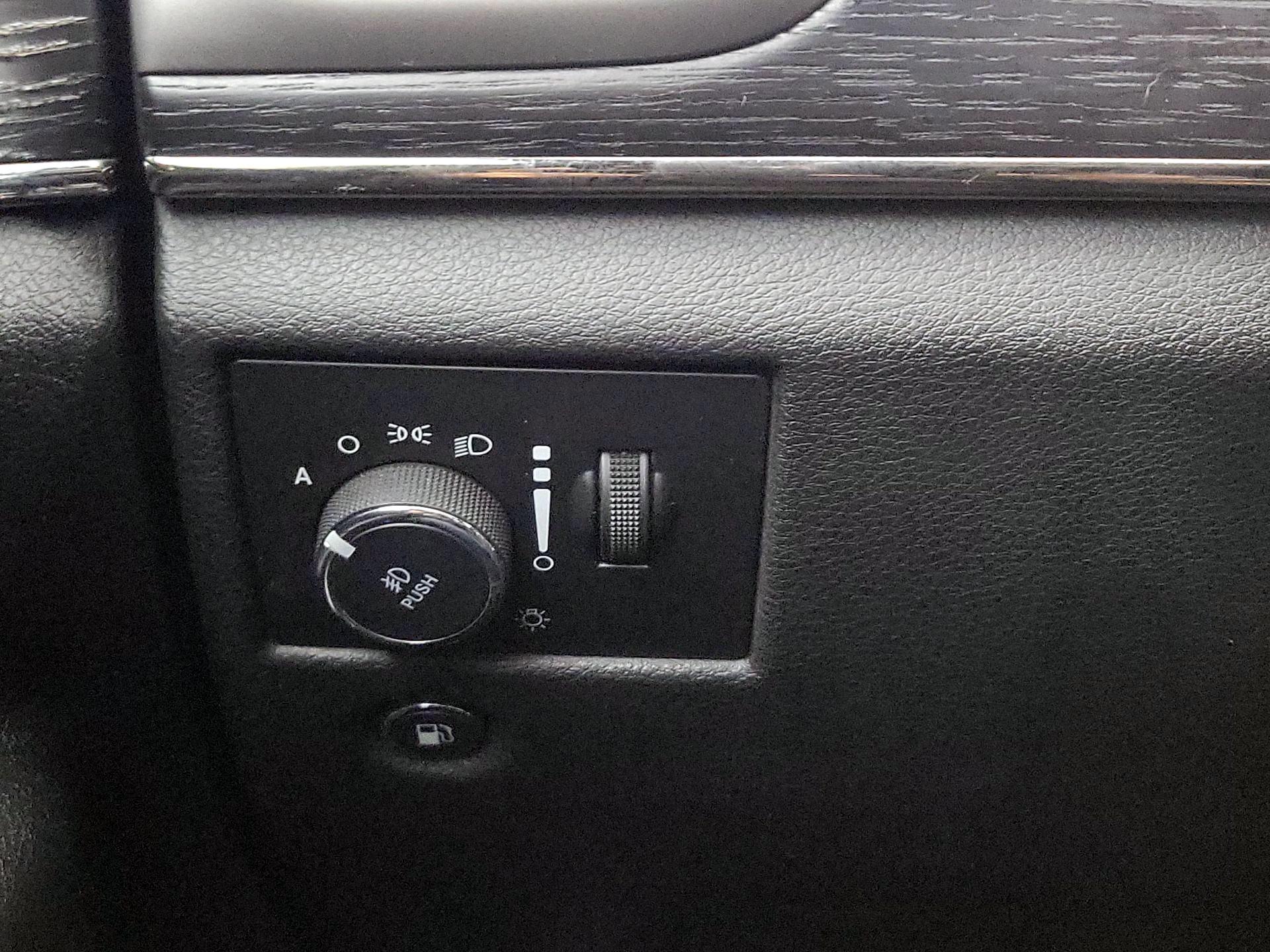 Thumbnail: 2018 Jeep Grand Cherokee - 13