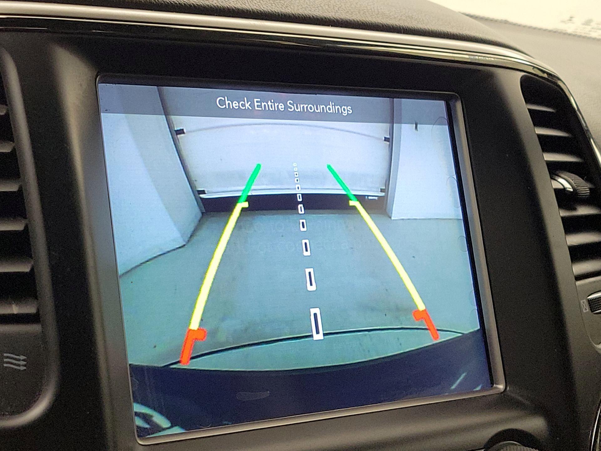 Thumbnail: 2018 Jeep Grand Cherokee - 15