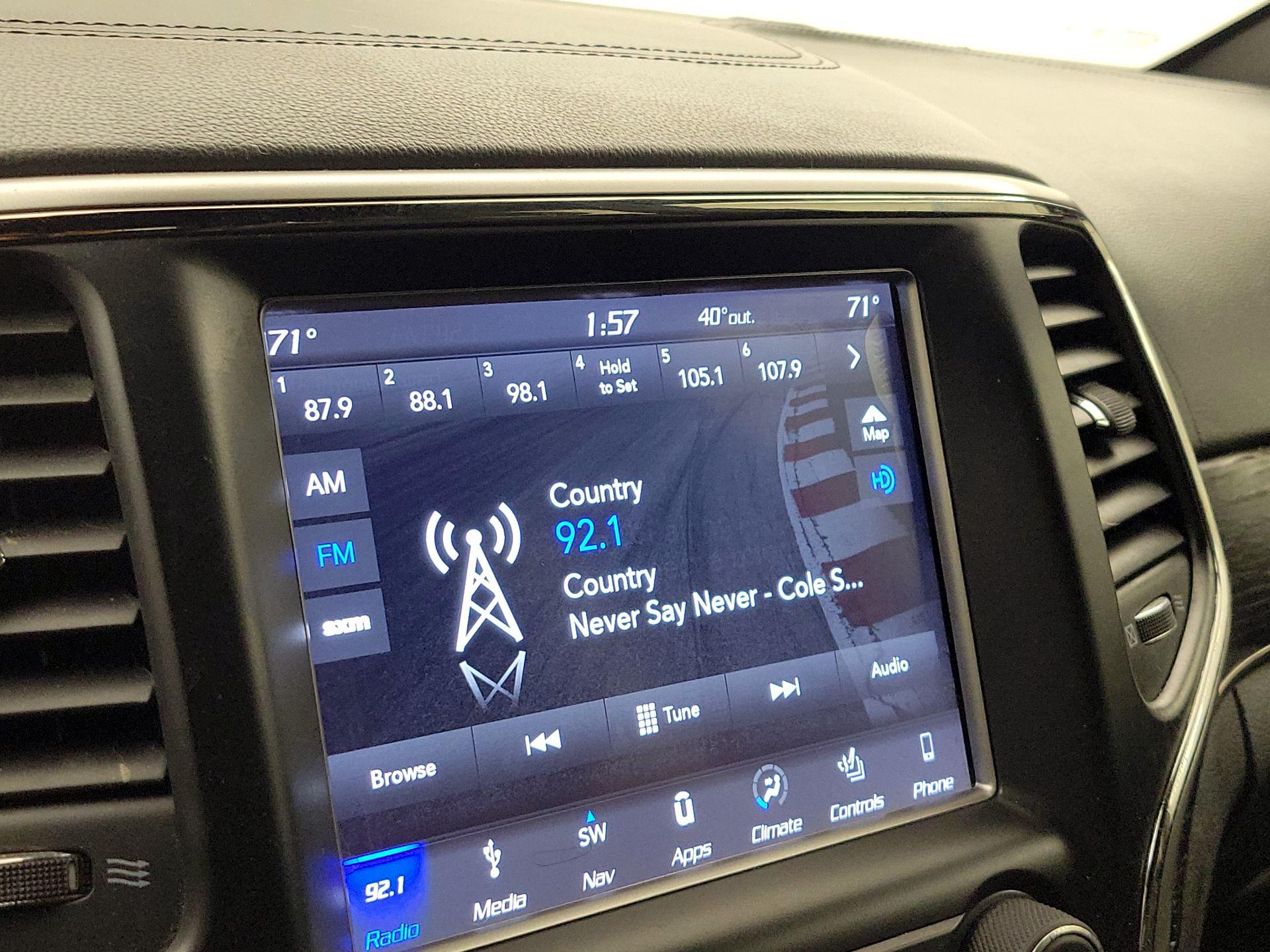 Thumbnail: 2018 Jeep Grand Cherokee - 16